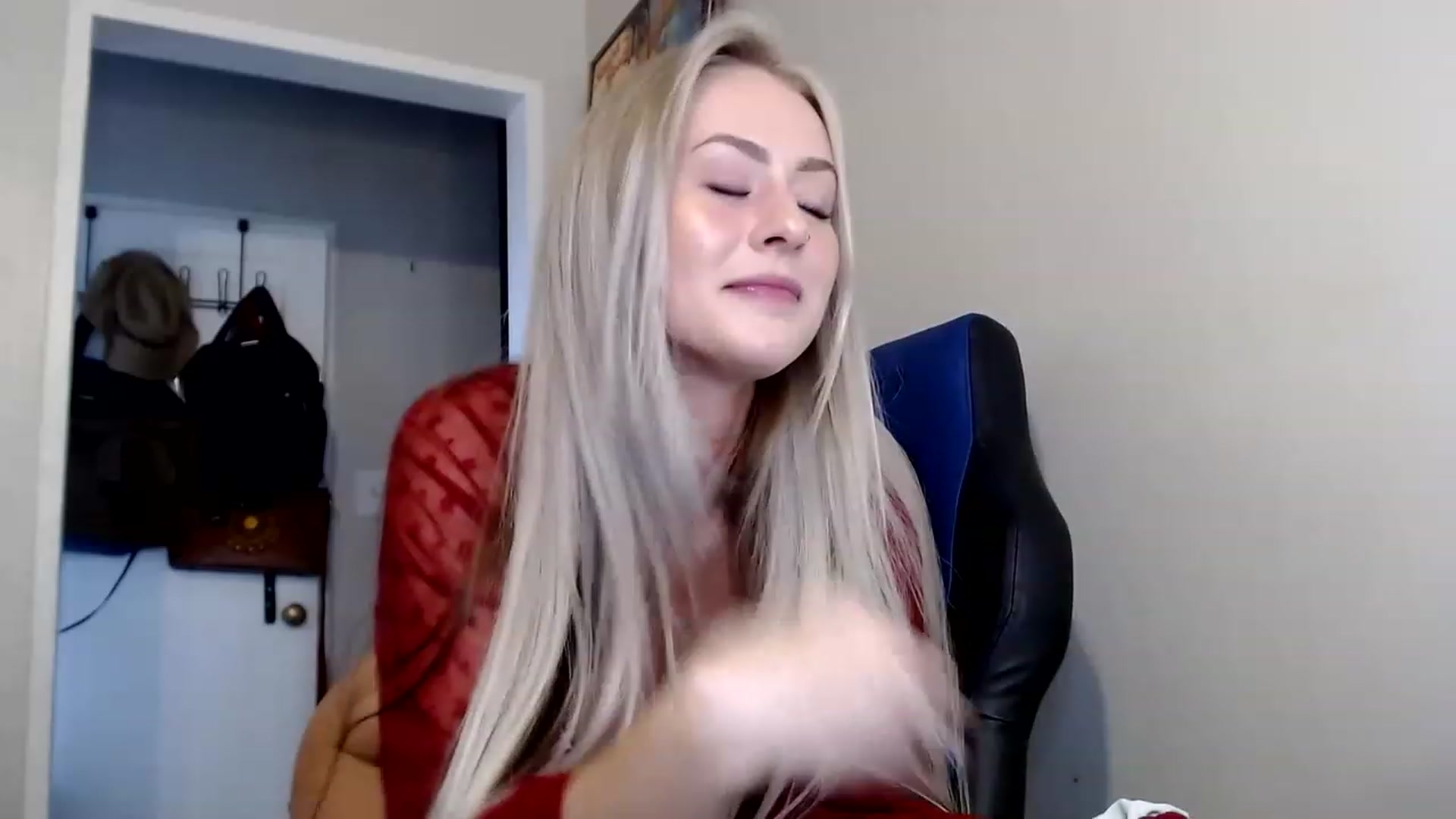 Gallery image thumbnail from babyaustyn's myfreecams stream on, 12/09/2022, 20:36 image 8 of 20