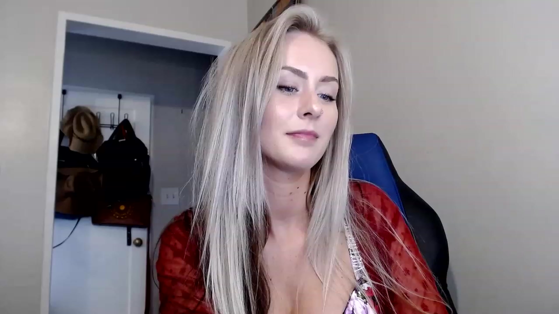 Gallery image thumbnail from babyaustyn's myfreecams stream on, 12/09/2022, 22:03 image 8 of 20