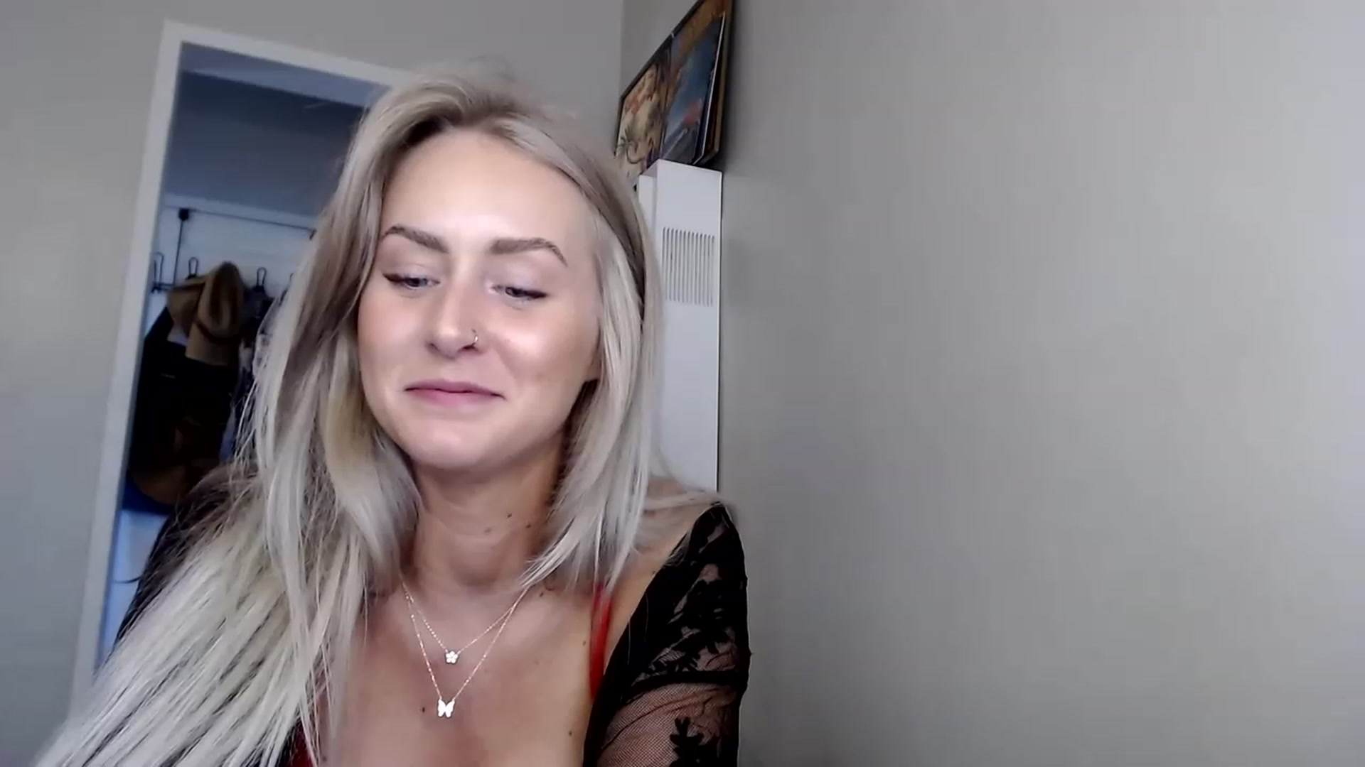 Gallery image thumbnail from babyaustyn's myfreecams stream on, 12/21/2022, 21:50 image 7 of 20