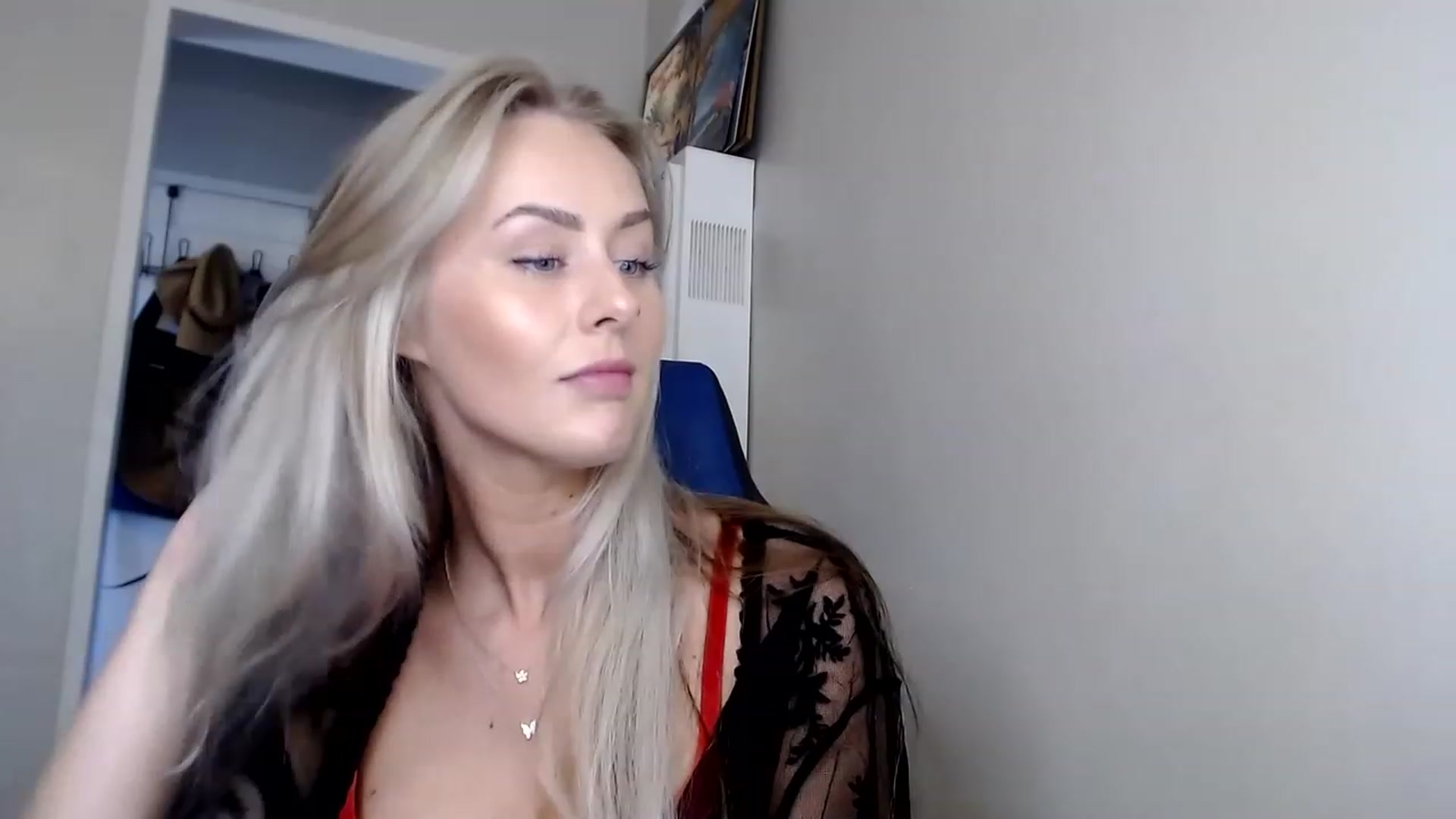 Gallery image thumbnail from babyaustyn's myfreecams stream on, 12/21/2022, 21:50 image 15 of 20