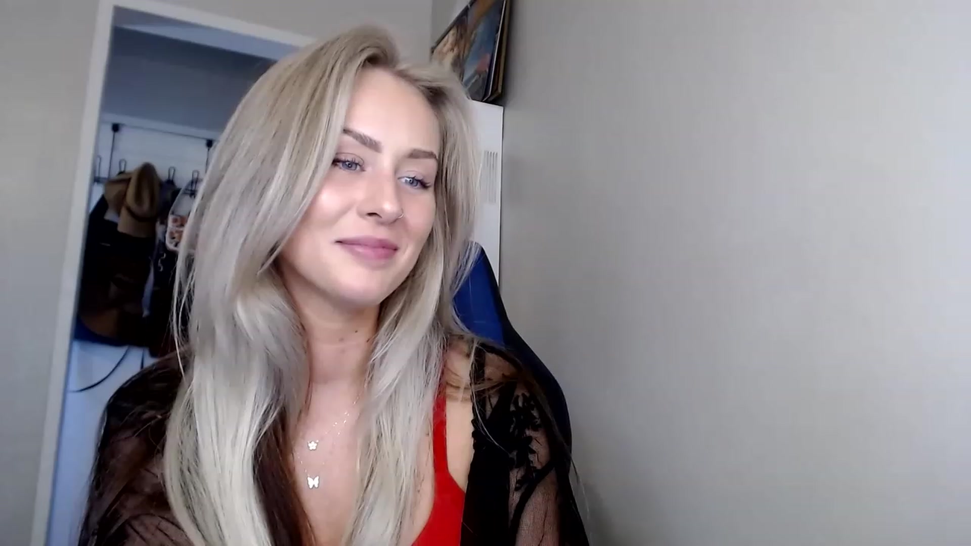 Gallery image thumbnail from babyaustyn's myfreecams stream on, 12/21/2022, 21:50 image 16 of 20