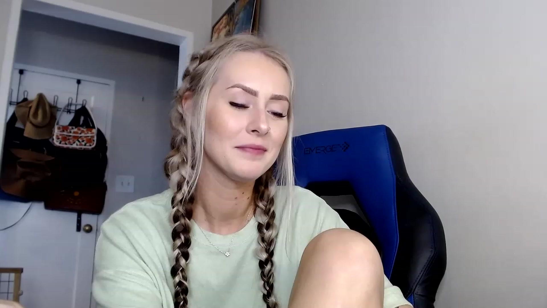 Gallery image thumbnail from babyaustyn's myfreecams stream on, 01/04/2023, 21:47 image 10 of 20