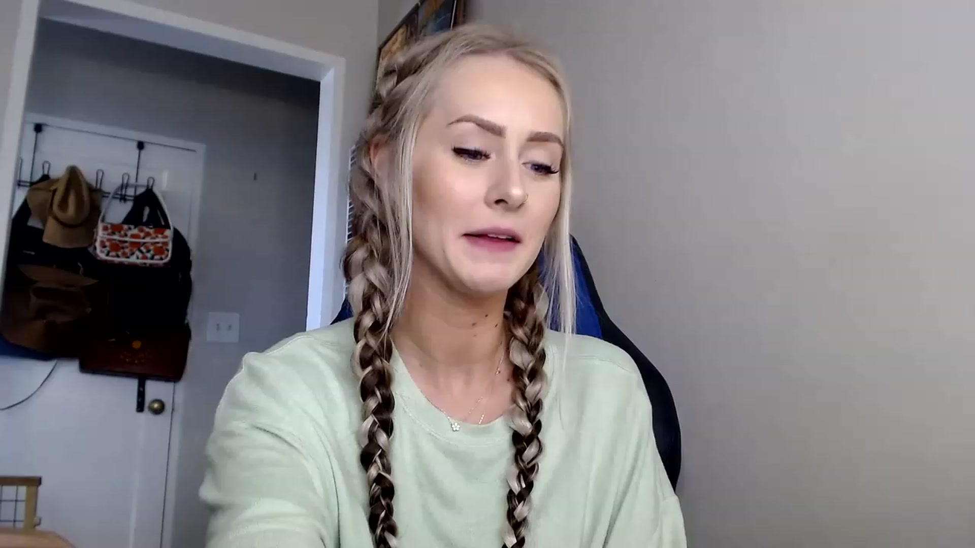 Gallery image thumbnail from babyaustyn's myfreecams stream on, 01/04/2023, 21:47 image 7 of 20