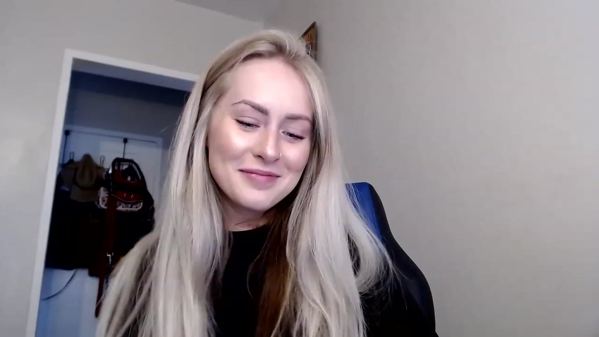 Gallery image thumbnail from babyaustyn's myfreecams stream on, 01/07/2023, 24:33 image 5 of 20