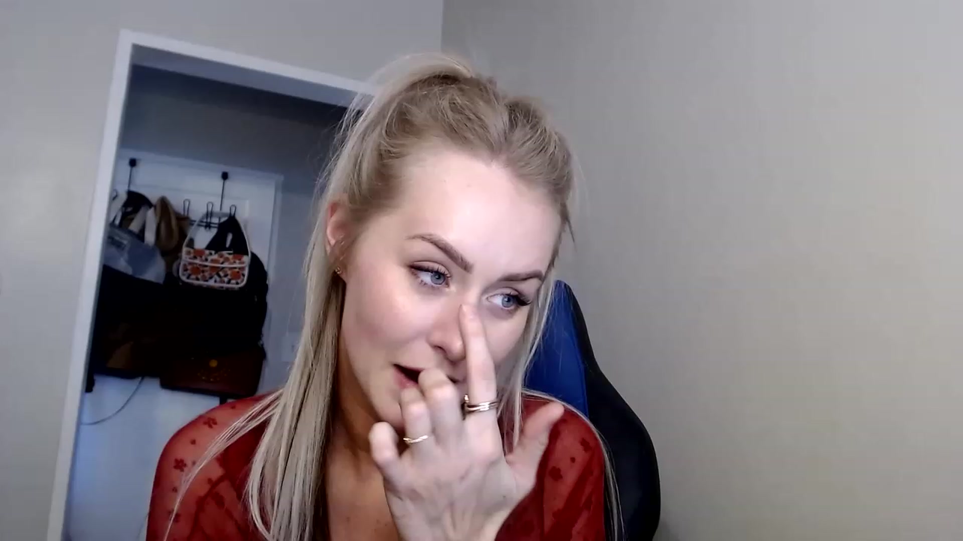 Gallery image thumbnail from babyaustyn's myfreecams stream on, 01/27/2023, 23:19 image 17 of 20