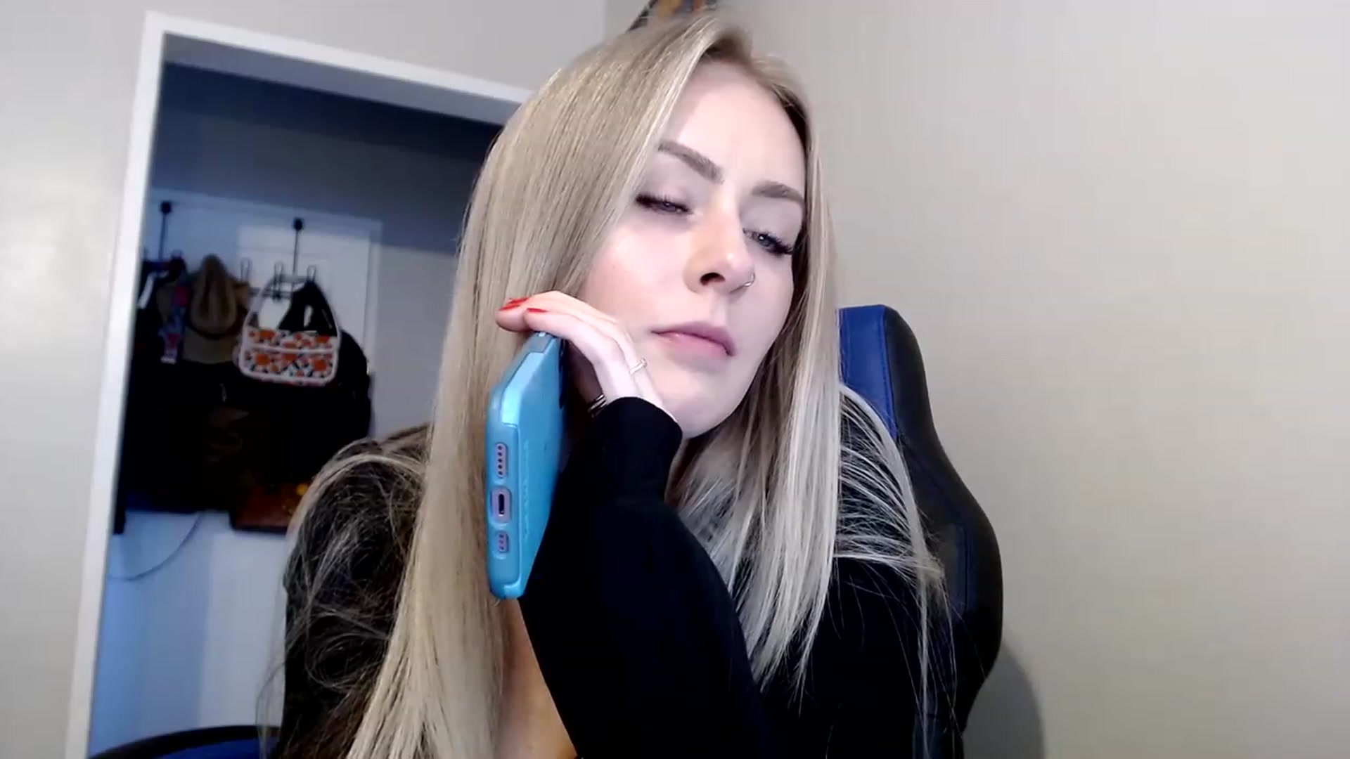 Gallery image thumbnail from babyaustyn's myfreecams stream on, 02/02/2023, 01:19 image 10 of 20