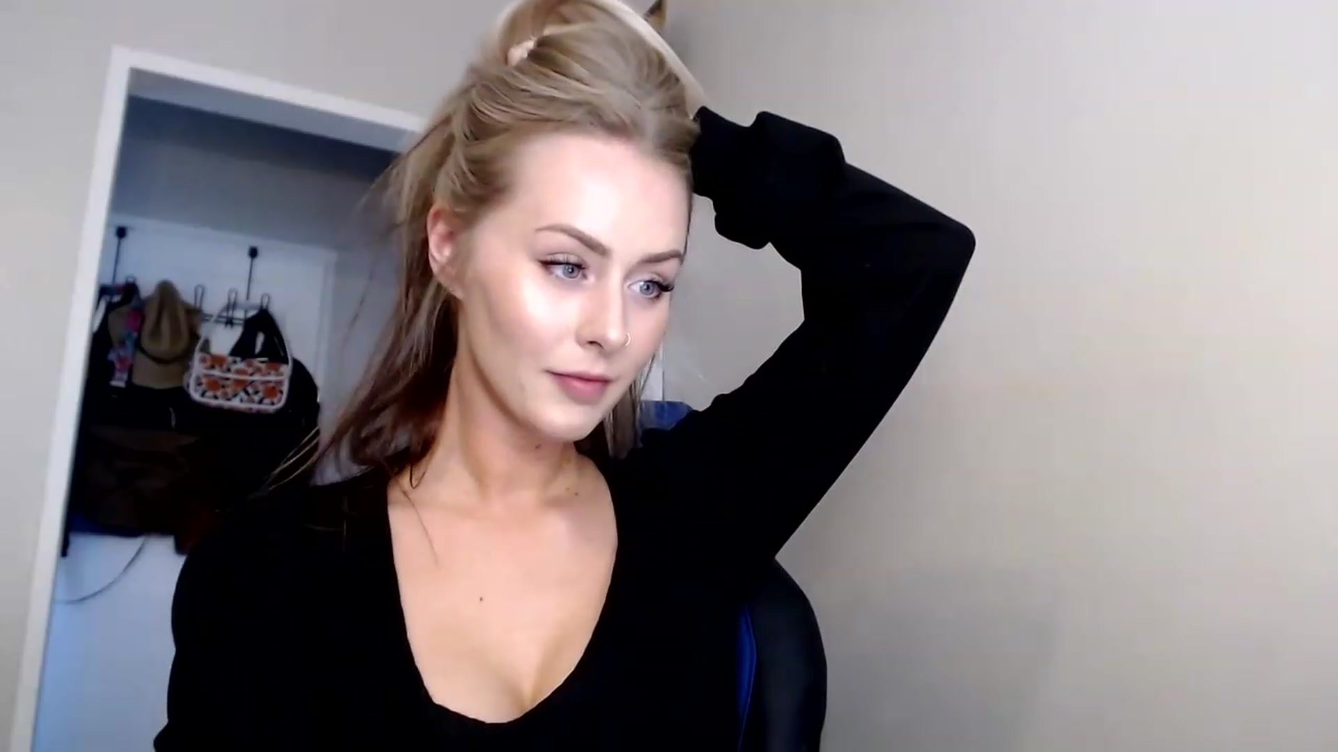 Gallery image thumbnail from babyaustyn's myfreecams stream on, 02/02/2023, 01:19 image 7 of 20