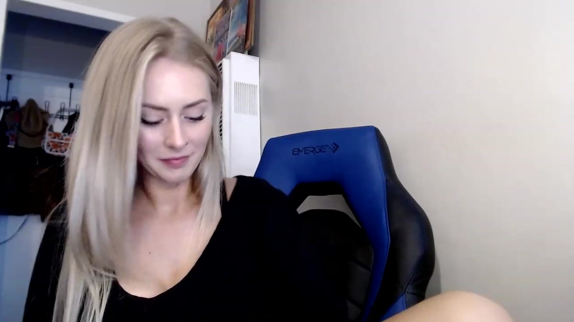 Gallery image thumbnail from babyaustyn's myfreecams stream on, 02/02/2023, 01:19 image 15 of 20