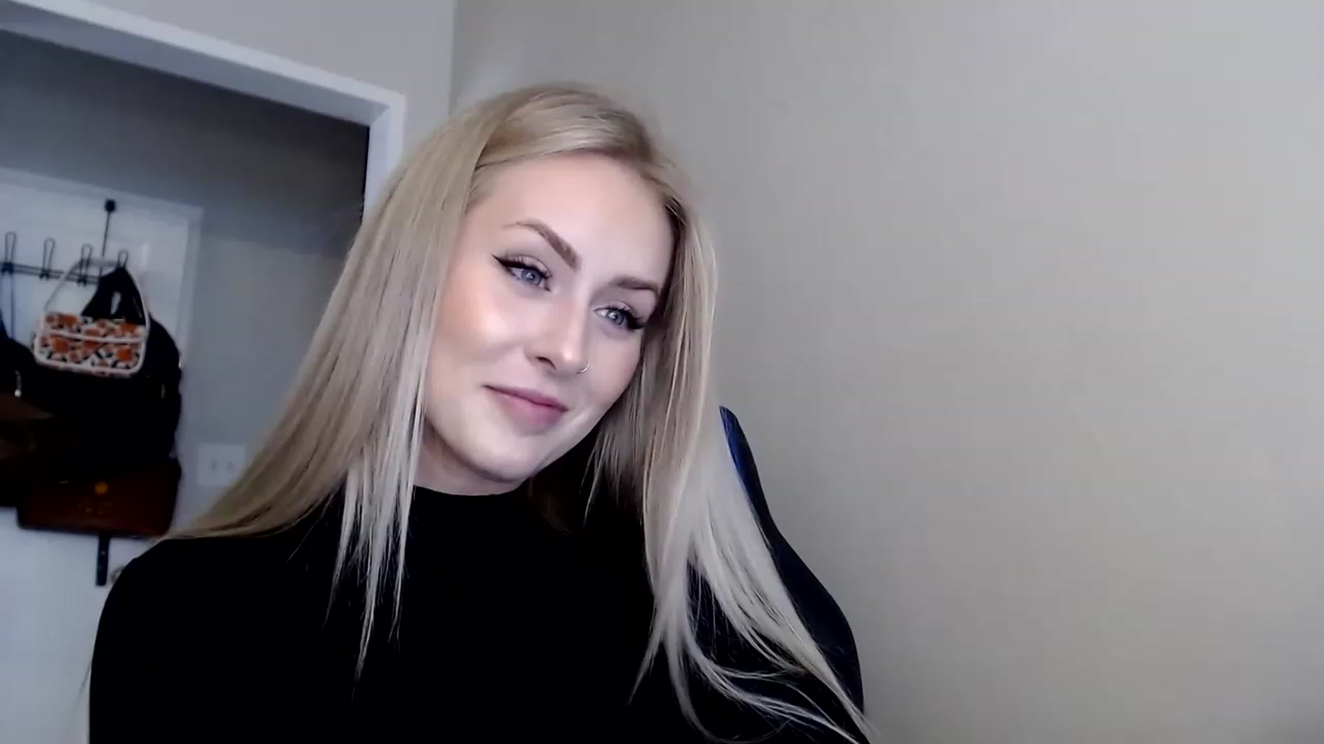 Gallery image thumbnail from babyaustyn's myfreecams stream on, 02/03/2023, 22:52 image 13 of 20