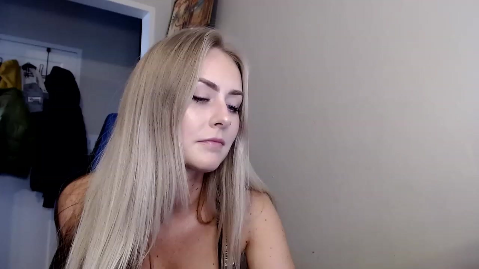 Gallery image thumbnail from babyaustyn's myfreecams stream on, 02/06/2023, 23:01 image 16 of 20