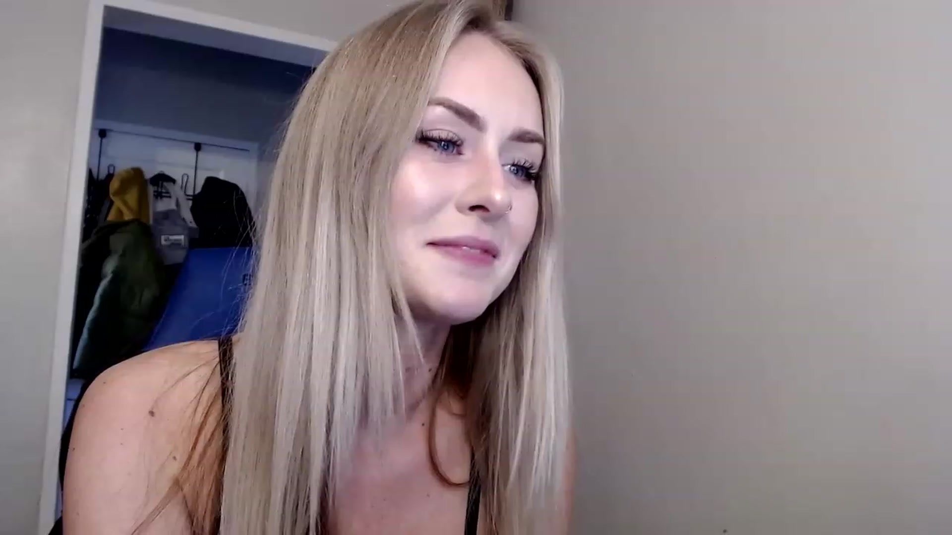 Gallery image thumbnail from babyaustyn's myfreecams stream on, 02/07/2023, 24:17 image 13 of 20