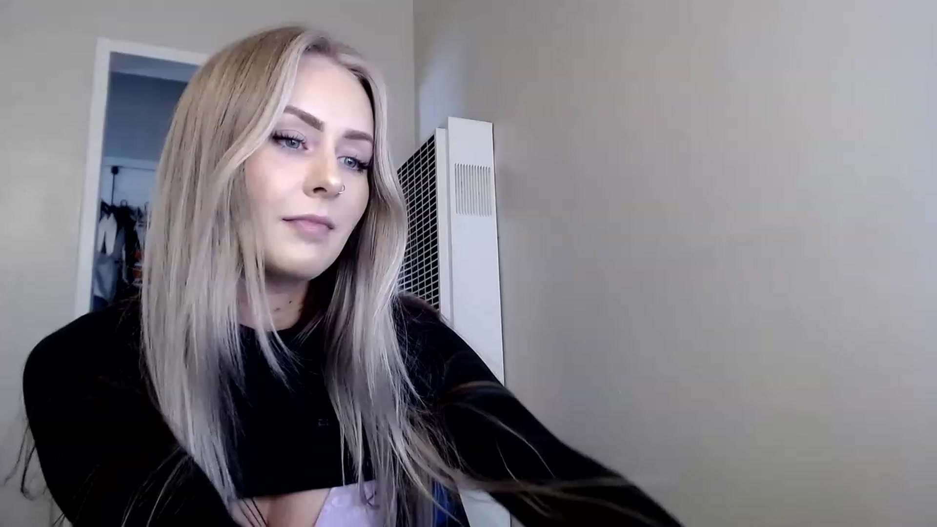 Gallery image thumbnail from babyaustyn's myfreecams stream on, 03/06/2023, 21:50 image 19 of 20