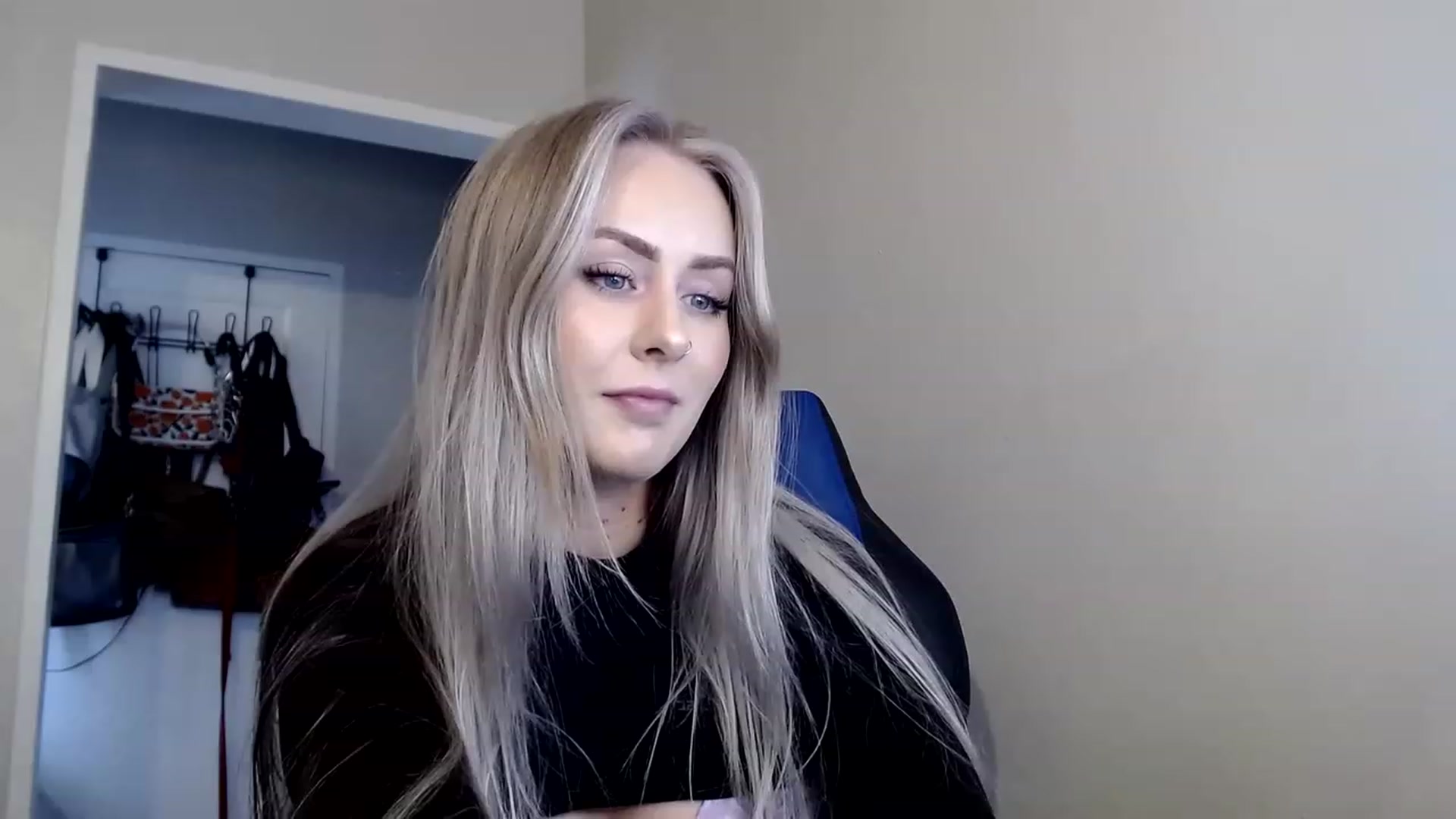Gallery image thumbnail from babyaustyn's myfreecams stream on, 03/06/2023, 21:50 image 5 of 20
