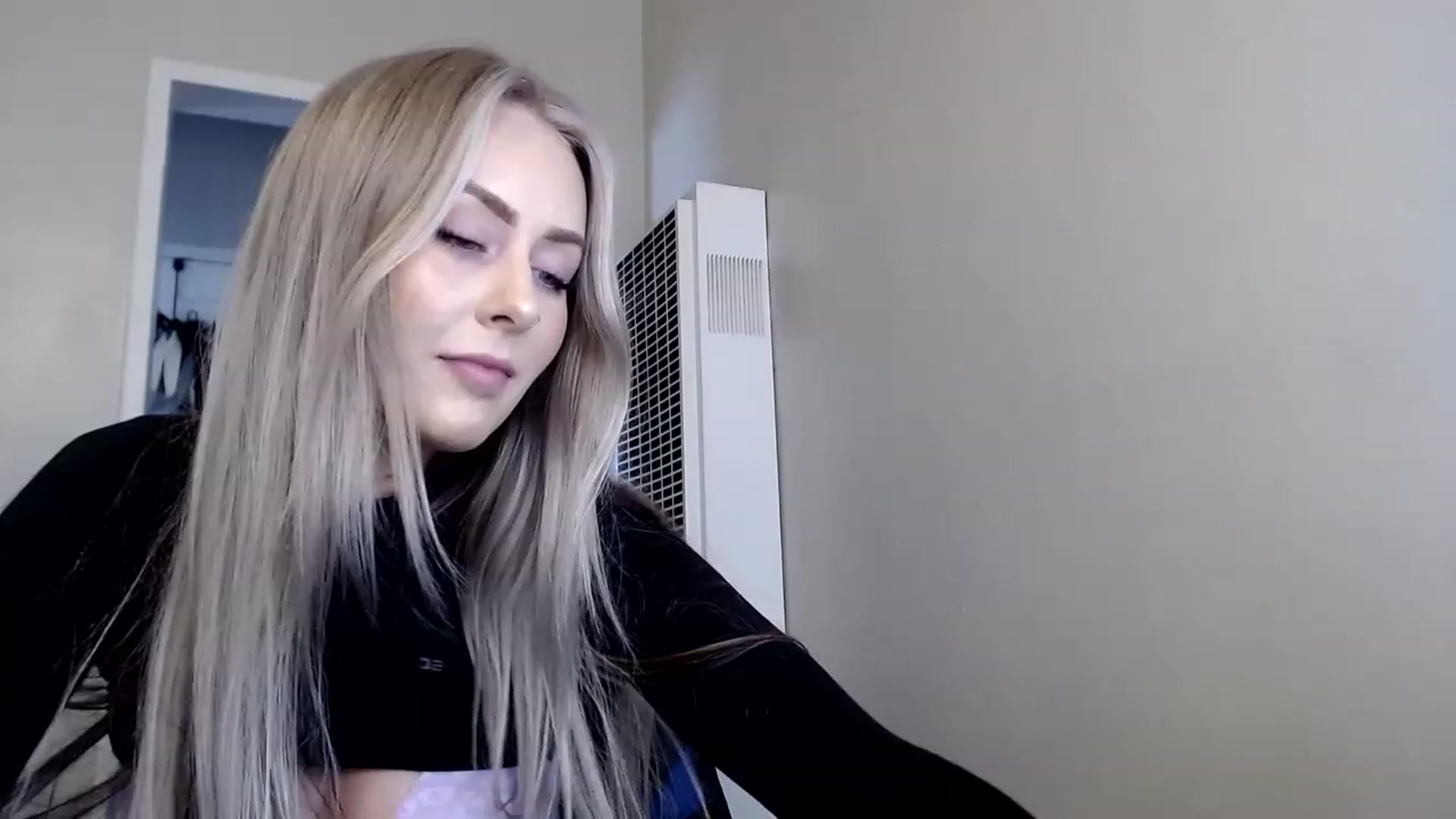 Gallery image thumbnail from babyaustyn's myfreecams stream on, 03/06/2023, 21:50 image 20 of 20