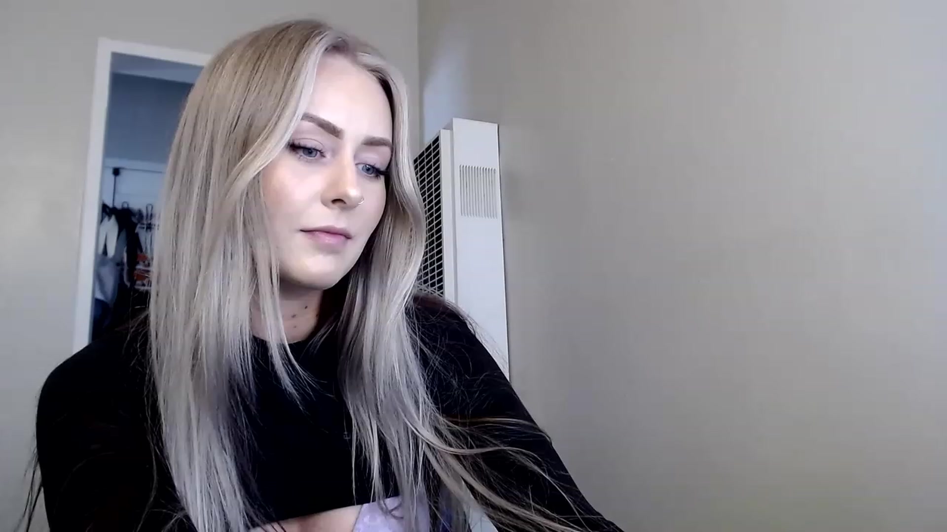Gallery image thumbnail from babyaustyn's myfreecams stream on, 03/06/2023, 21:50 image 18 of 20