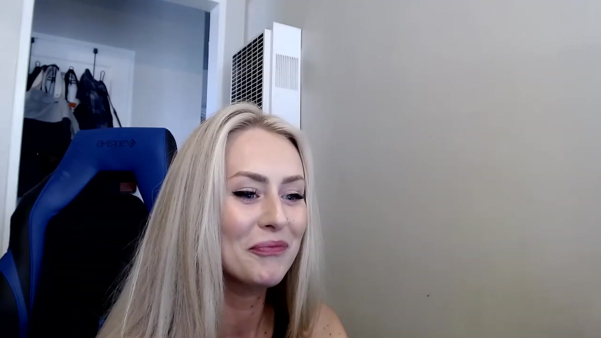 Gallery image thumbnail from babyaustyn's myfreecams stream on, 05/09/2023, 22:29 image 18 of 20