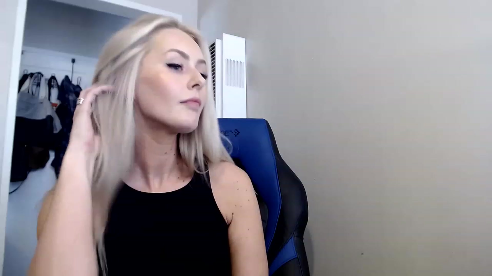 Gallery image thumbnail from babyaustyn's myfreecams stream on, 05/09/2023, 22:29 image 11 of 20