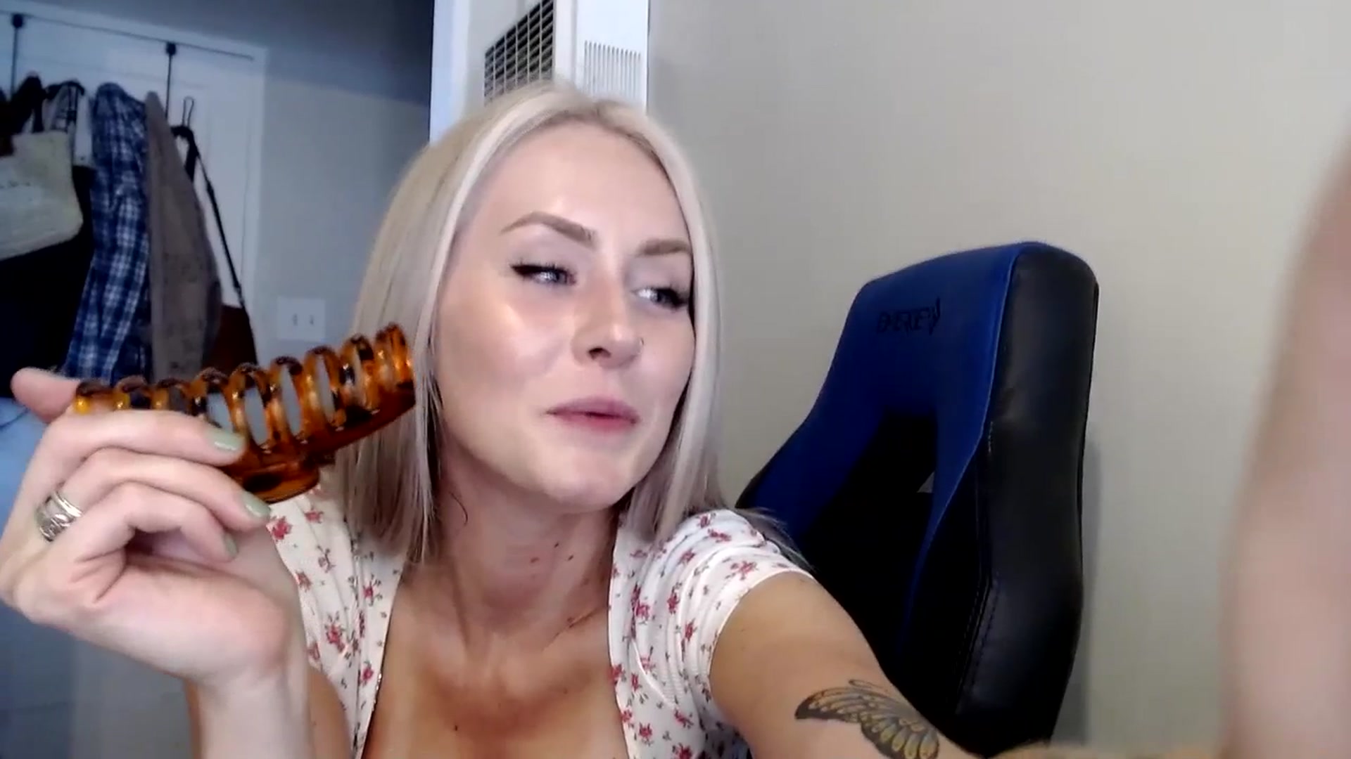 Gallery image thumbnail from babyaustyn's myfreecams stream on, 06/22/2023, 22:36 image 7 of 20