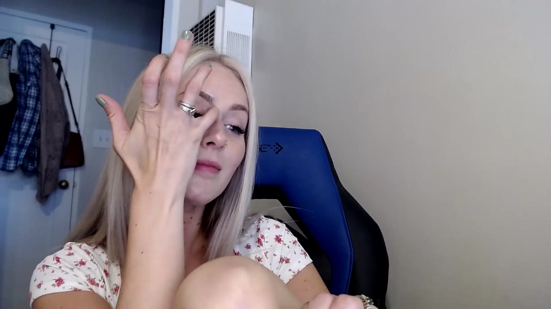 Gallery image thumbnail from babyaustyn's myfreecams stream on, 06/22/2023, 22:36 image 2 of 20
