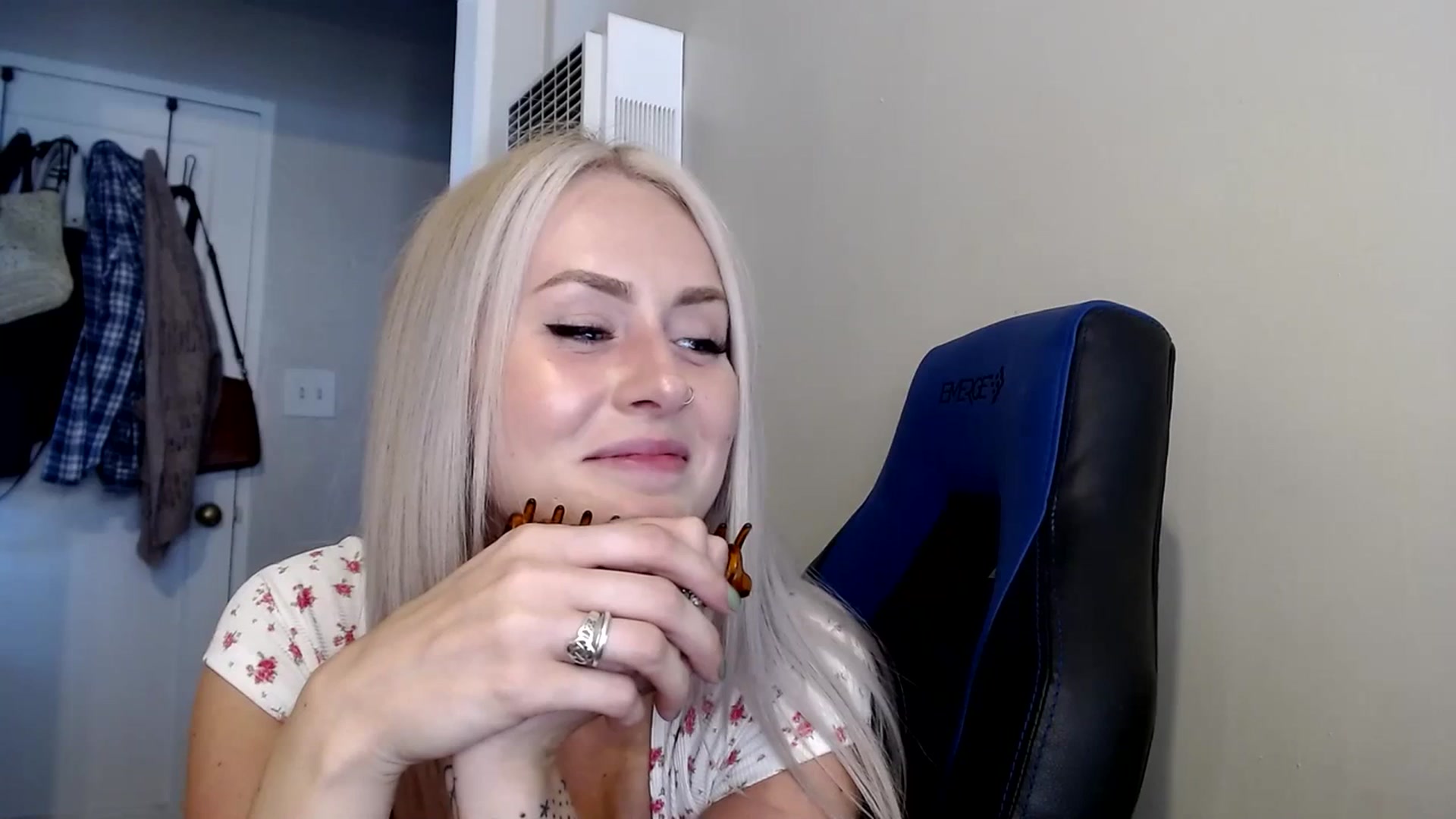 Gallery image thumbnail from babyaustyn's myfreecams stream on, 06/22/2023, 22:36 image 9 of 20