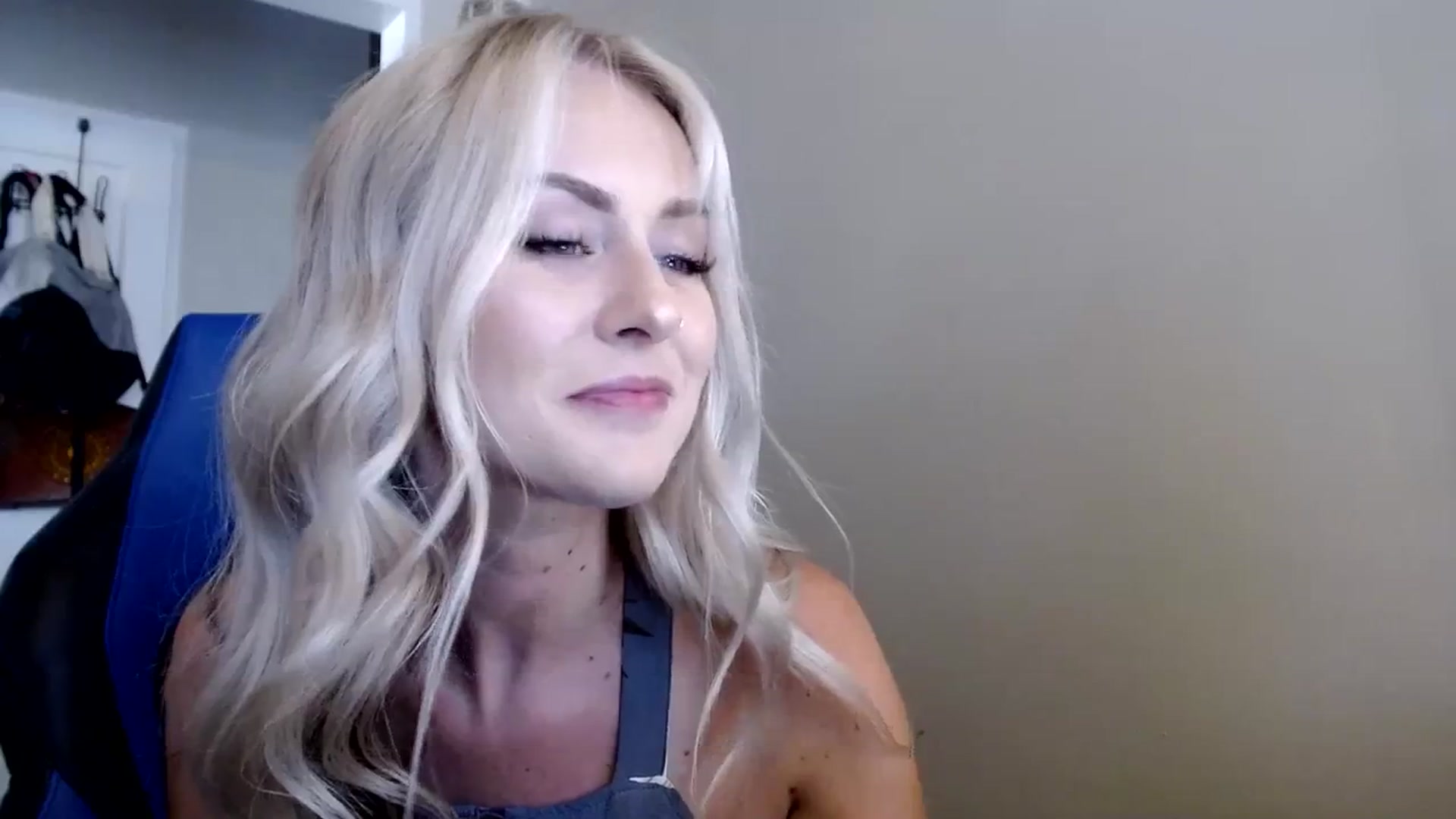 Gallery image thumbnail from babyaustyn's myfreecams stream on, 08/08/2023, 22:53 image 18 of 20