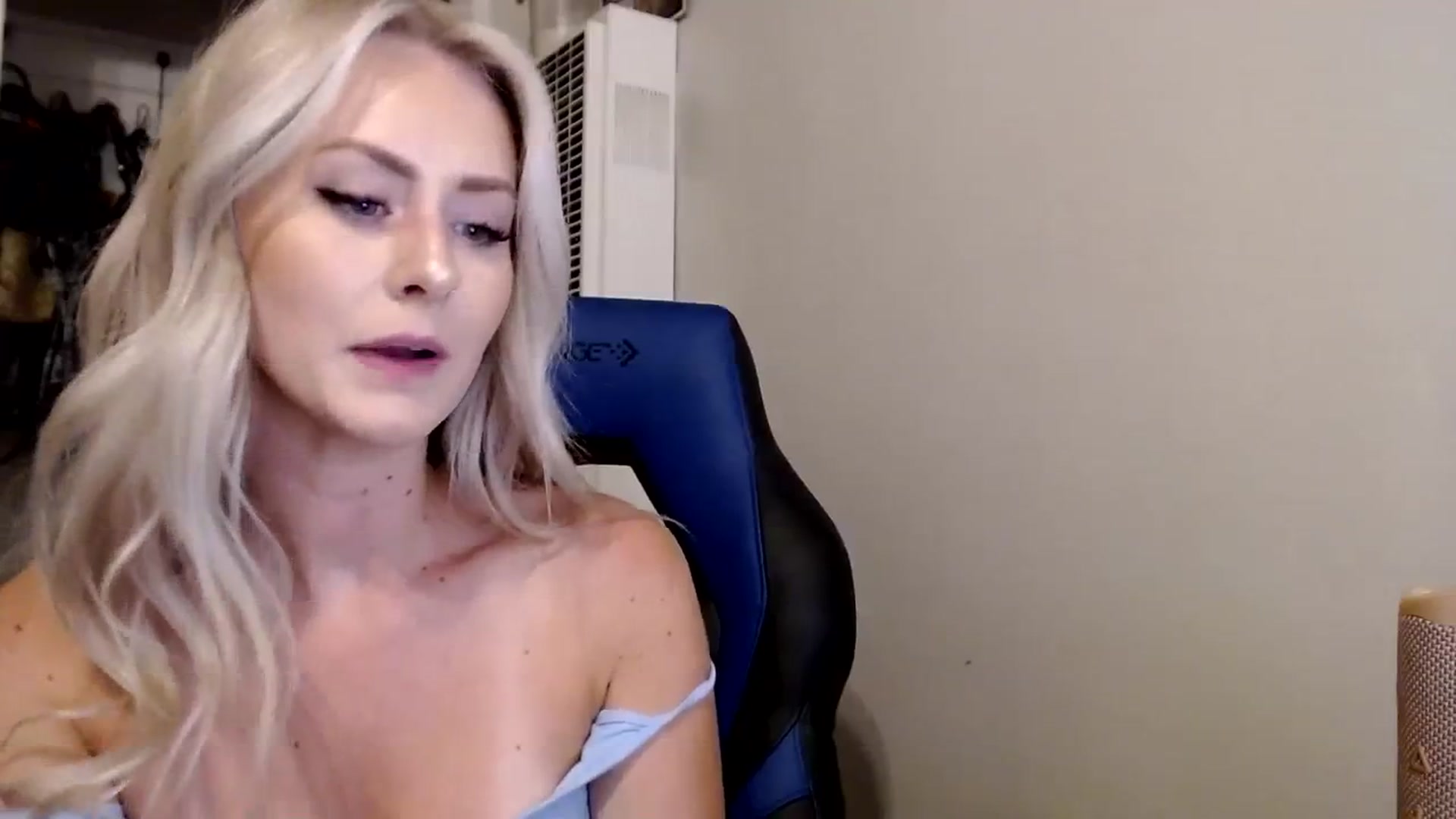Gallery image thumbnail from babyaustyn's myfreecams stream on, 08/17/2023, 05:00 image 7 of 20