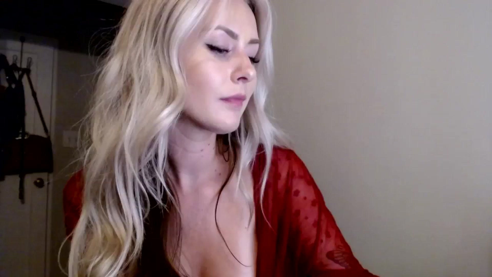 Gallery image thumbnail from babyaustyn's myfreecams stream on, 08/17/2023, 09:04 image 11 of 20