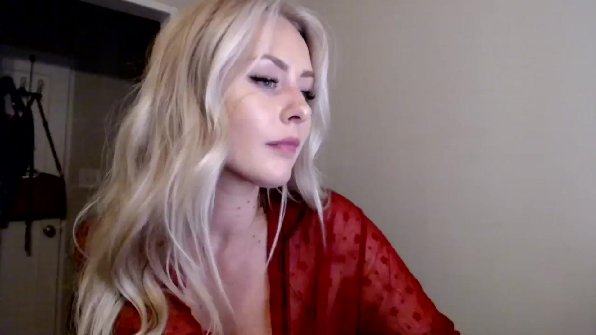 Gallery image thumbnail from babyaustyn's myfreecams stream on, 08/17/2023, 09:04 image 9 of 20