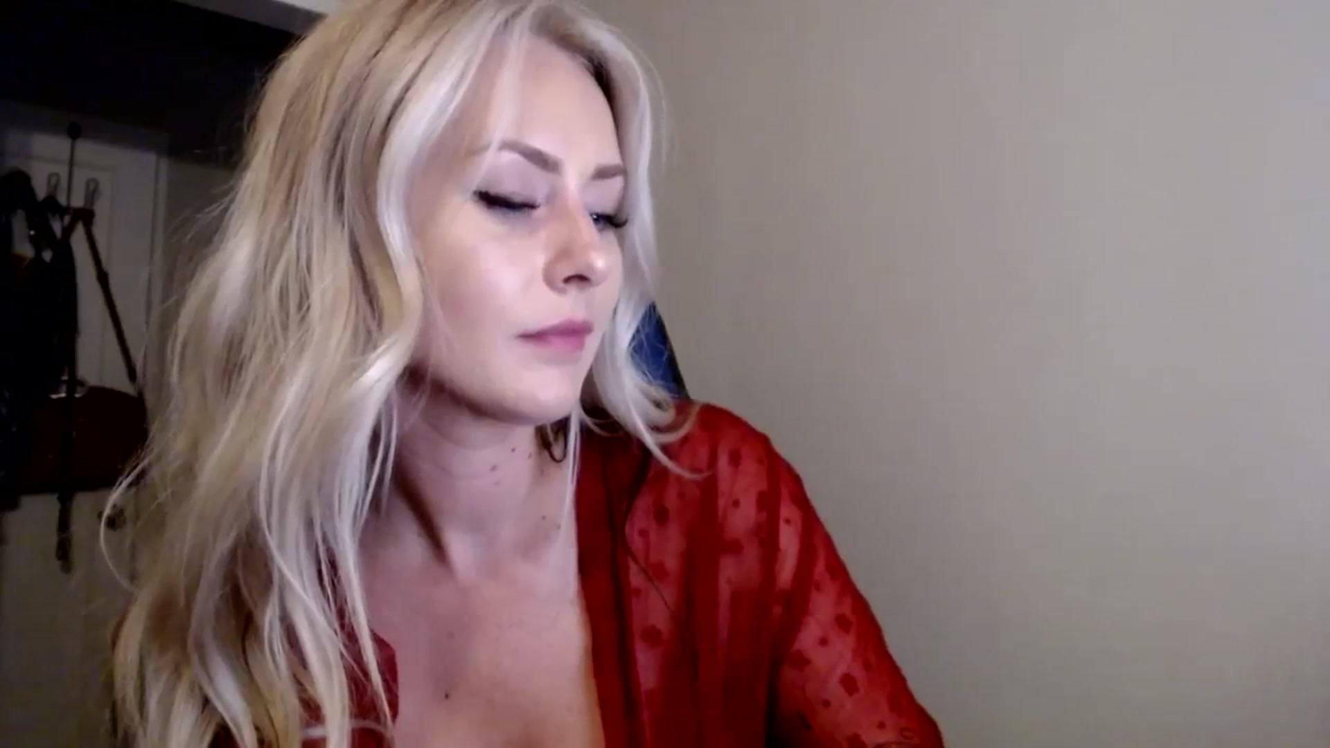 Gallery image thumbnail from babyaustyn's myfreecams stream on, 08/17/2023, 09:04 image 8 of 20