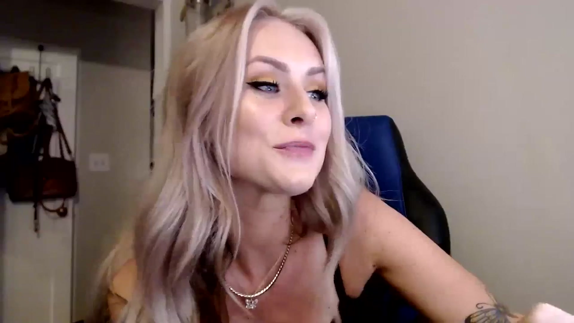 Gallery image thumbnail from babyaustyn's myfreecams stream on, 09/25/2023, 04:34 image 20 of 20