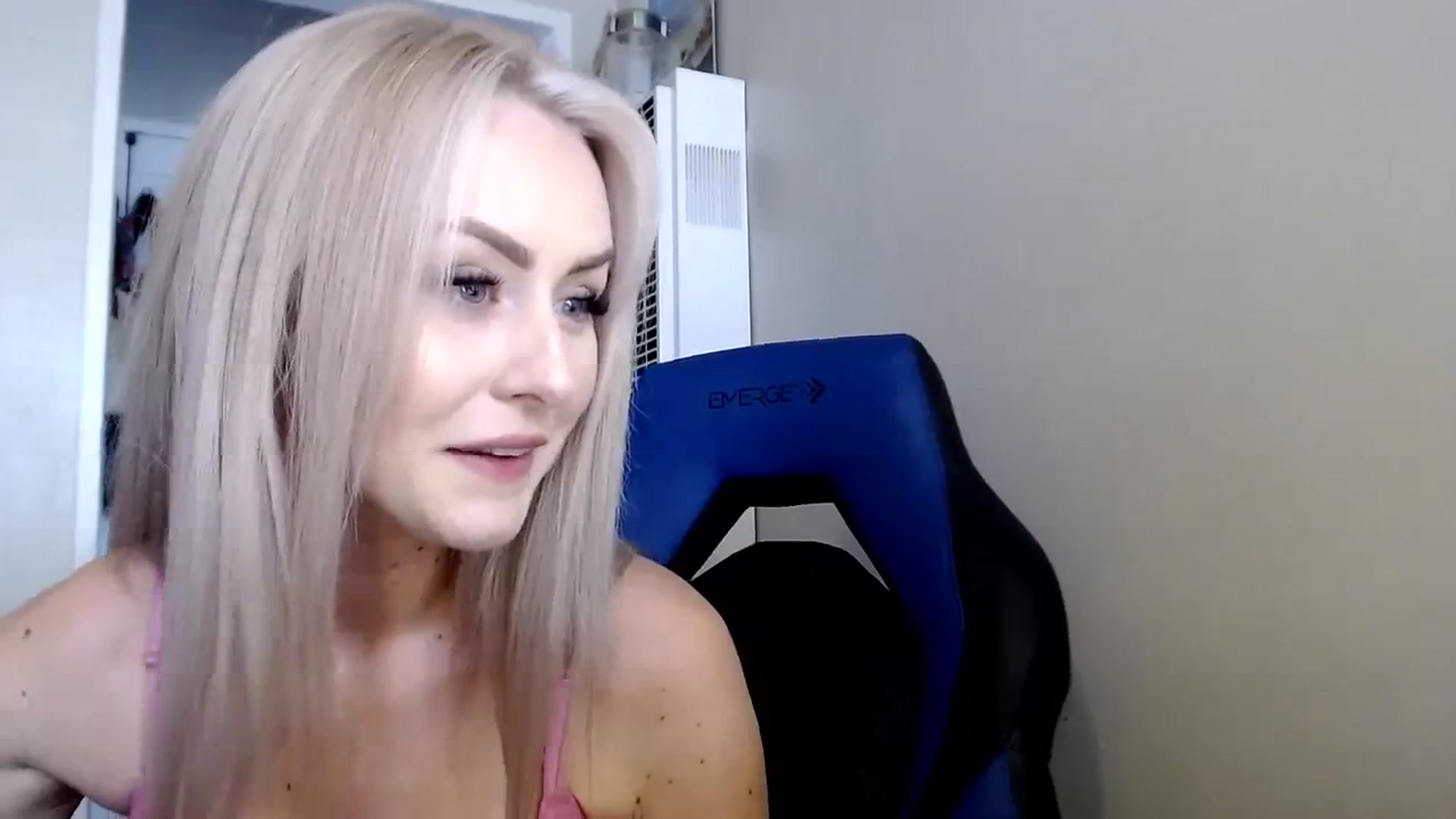 Gallery image thumbnail from babyaustyn's myfreecams stream on, 10/02/2023, 18:53 image 7 of 20