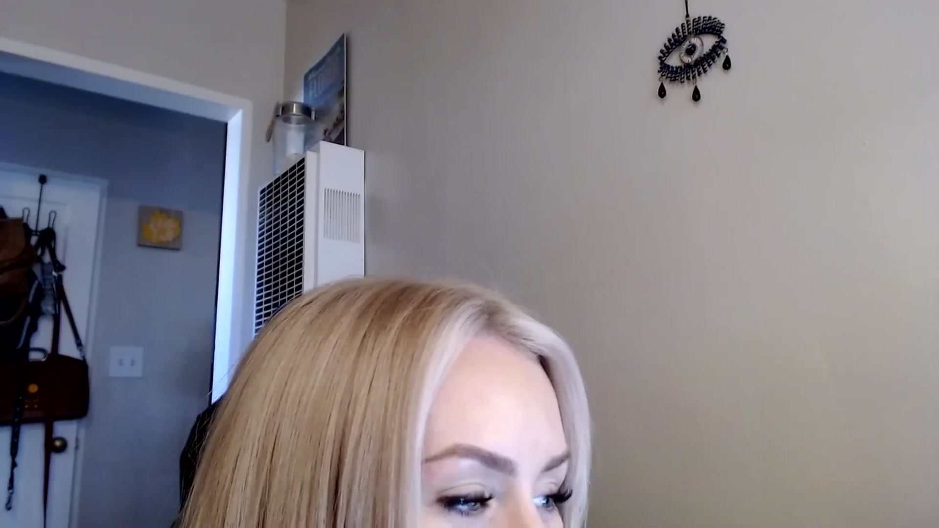 Gallery image thumbnail from babyaustyn's myfreecams stream on, 10/12/2023, 23:31 image 12 of 20