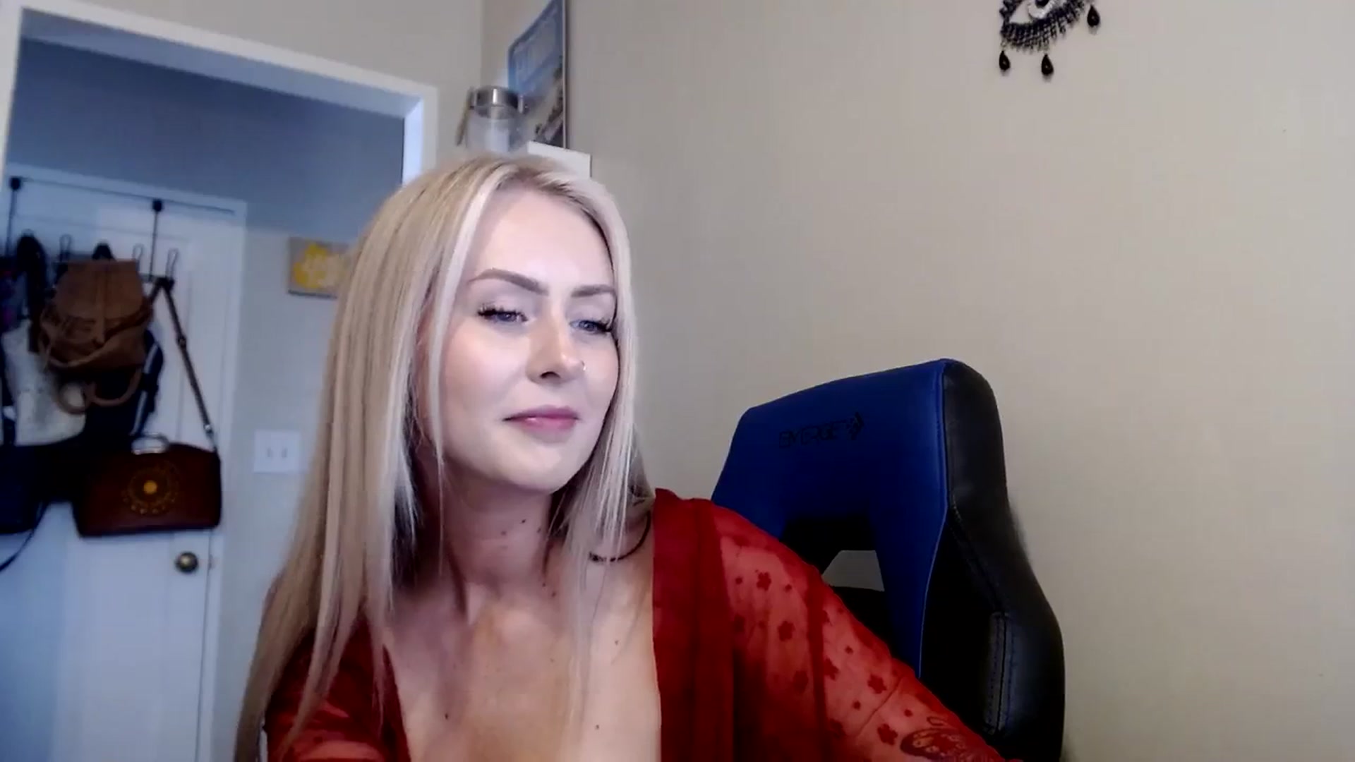 Gallery image thumbnail from babyaustyn's myfreecams stream on, 10/18/2023, 21:52 image 19 of 20