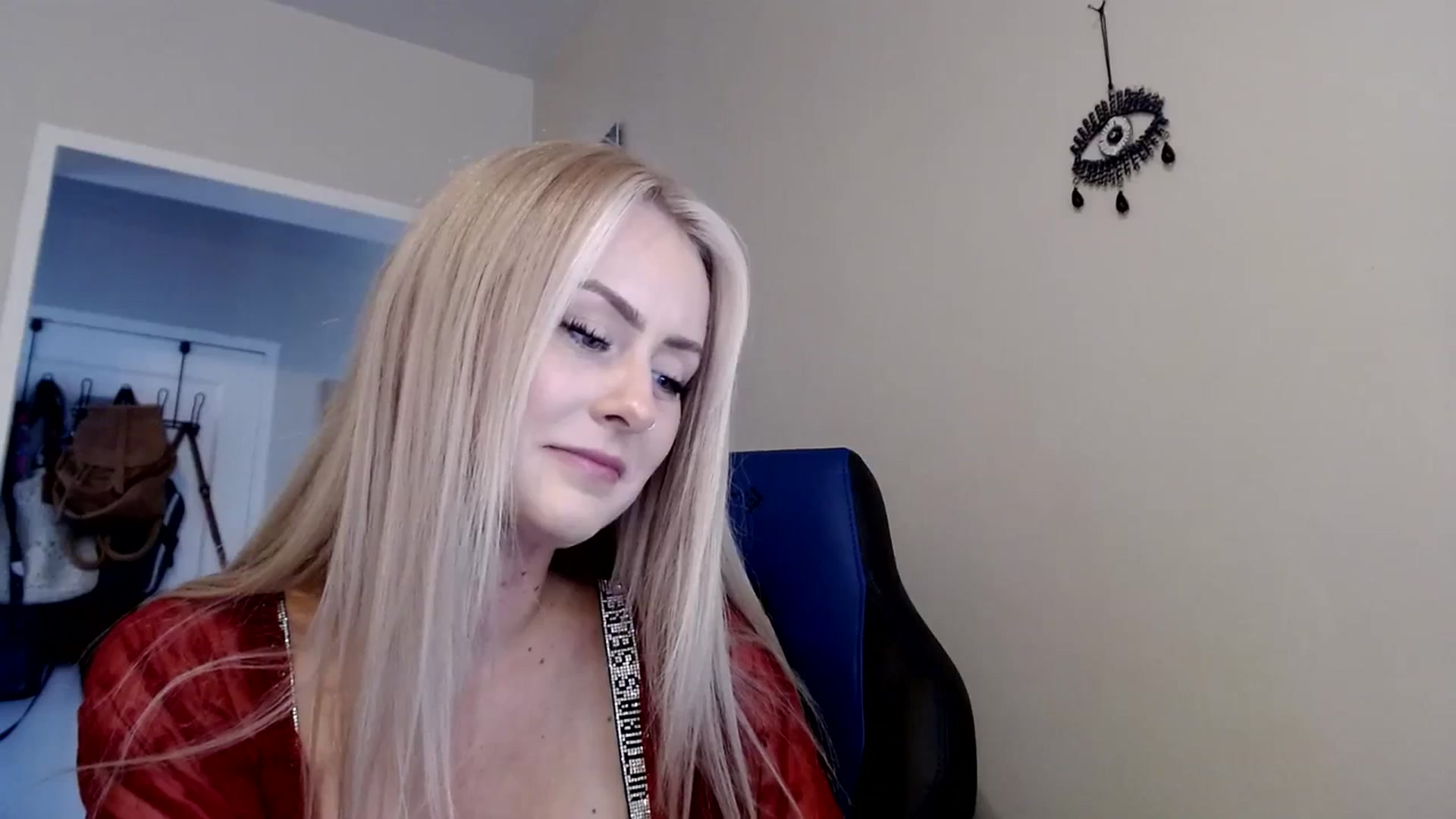 Gallery image thumbnail from babyaustyn's myfreecams stream on, 10/18/2023, 21:52 image 7 of 20