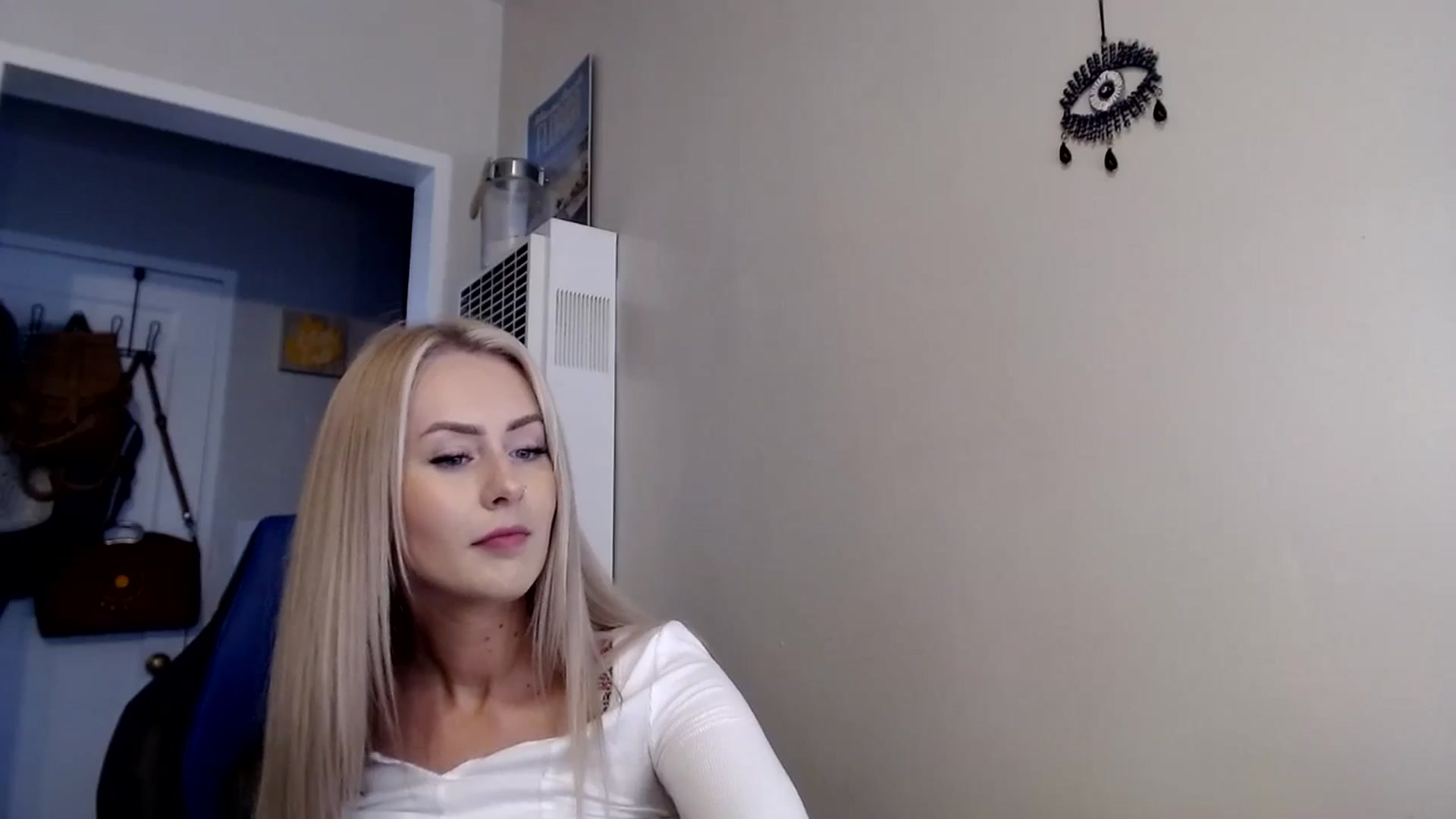 Gallery image thumbnail from babyaustyn's myfreecams stream on, 10/21/2023, 22:13 image 19 of 20