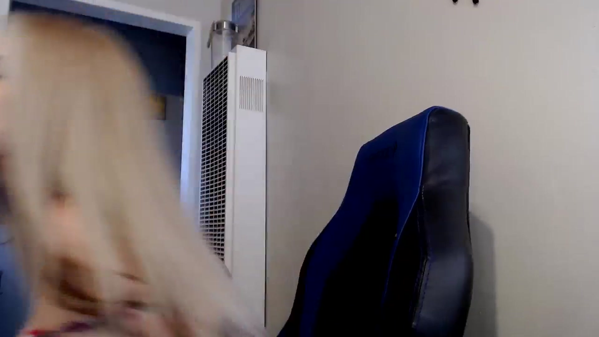 Gallery image thumbnail from babyaustyn's myfreecams stream on, 10/21/2023, 23:23 image 9 of 20