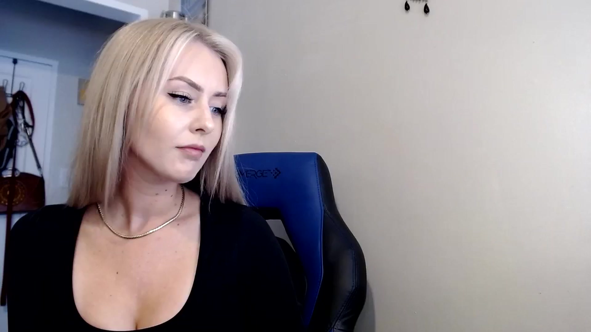 Gallery image thumbnail from babyaustyn's myfreecams stream on, 10/24/2023, 19:57 image 1 of 20