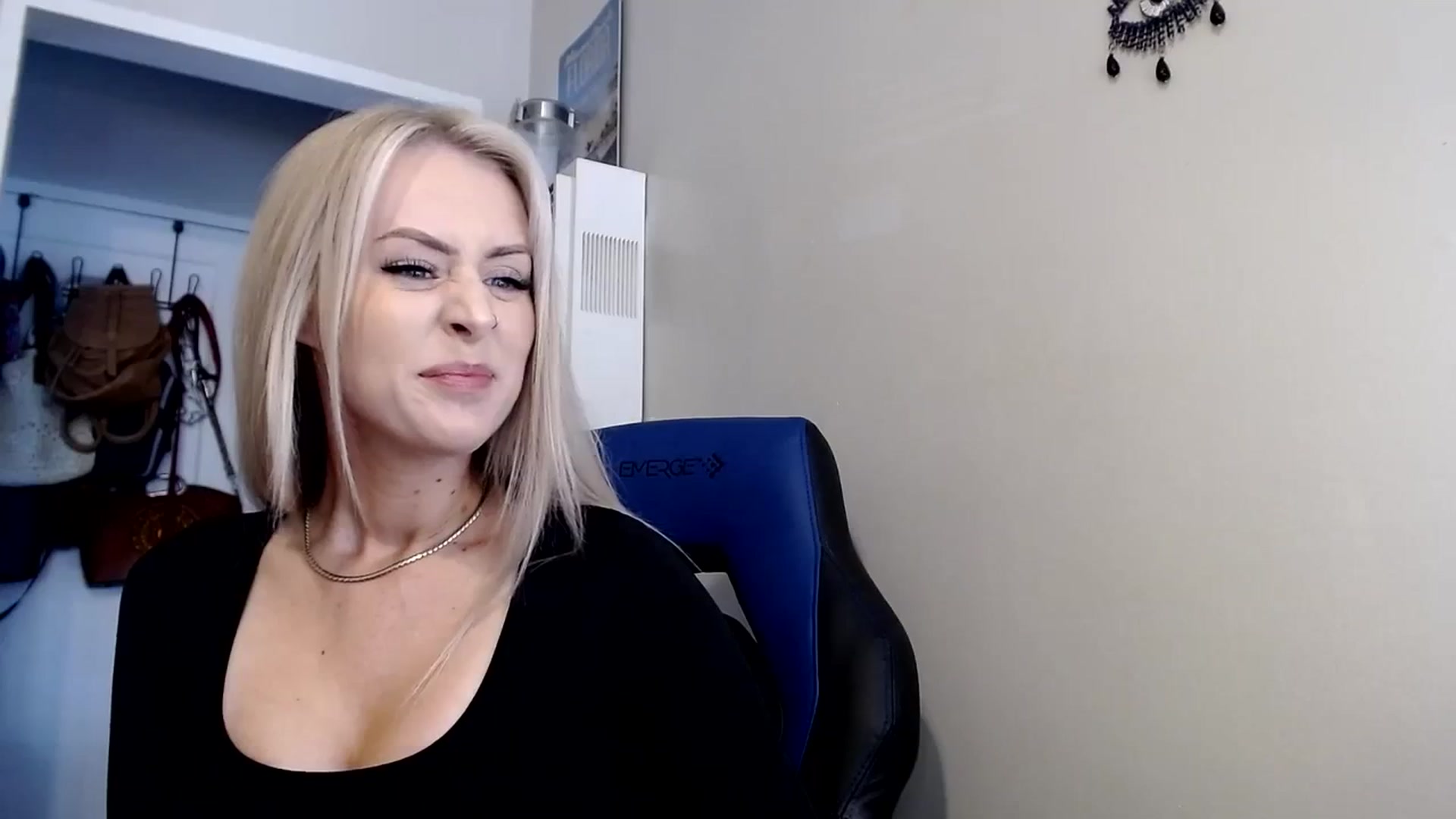 Gallery image thumbnail from babyaustyn's myfreecams stream on, 10/24/2023, 19:57 image 2 of 20