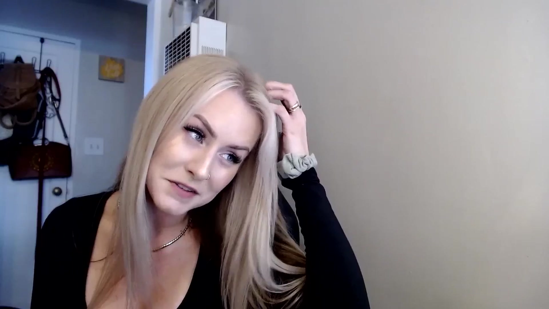 Gallery image thumbnail from babyaustyn's myfreecams stream on, 10/24/2023, 19:57 image 9 of 20