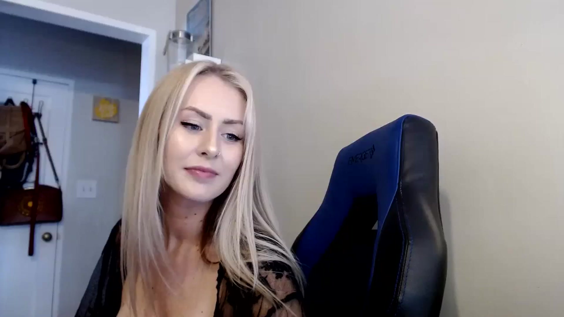 Gallery image thumbnail from babyaustyn's myfreecams stream on, 10/30/2023, 20:48 image 20 of 20