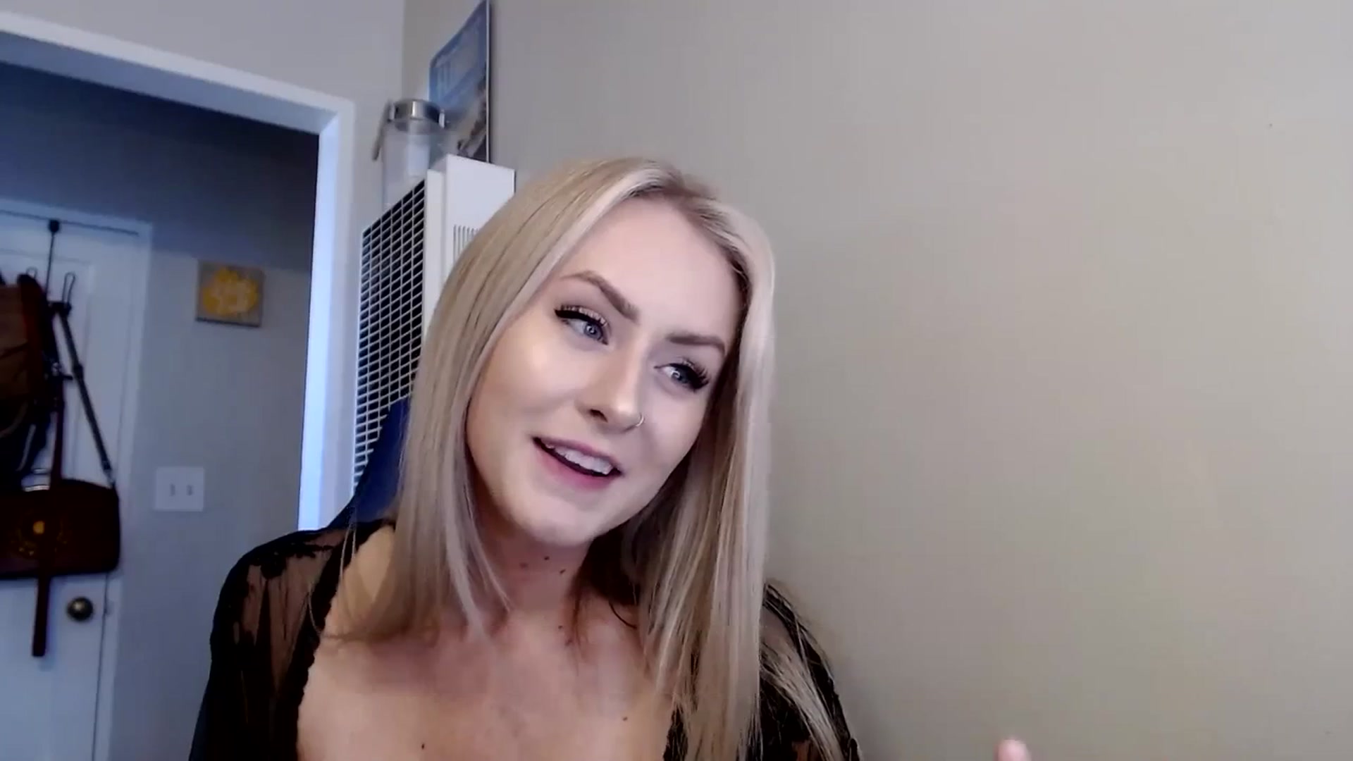 Gallery image thumbnail from babyaustyn's myfreecams stream on, 10/30/2023, 22:06 image 11 of 20