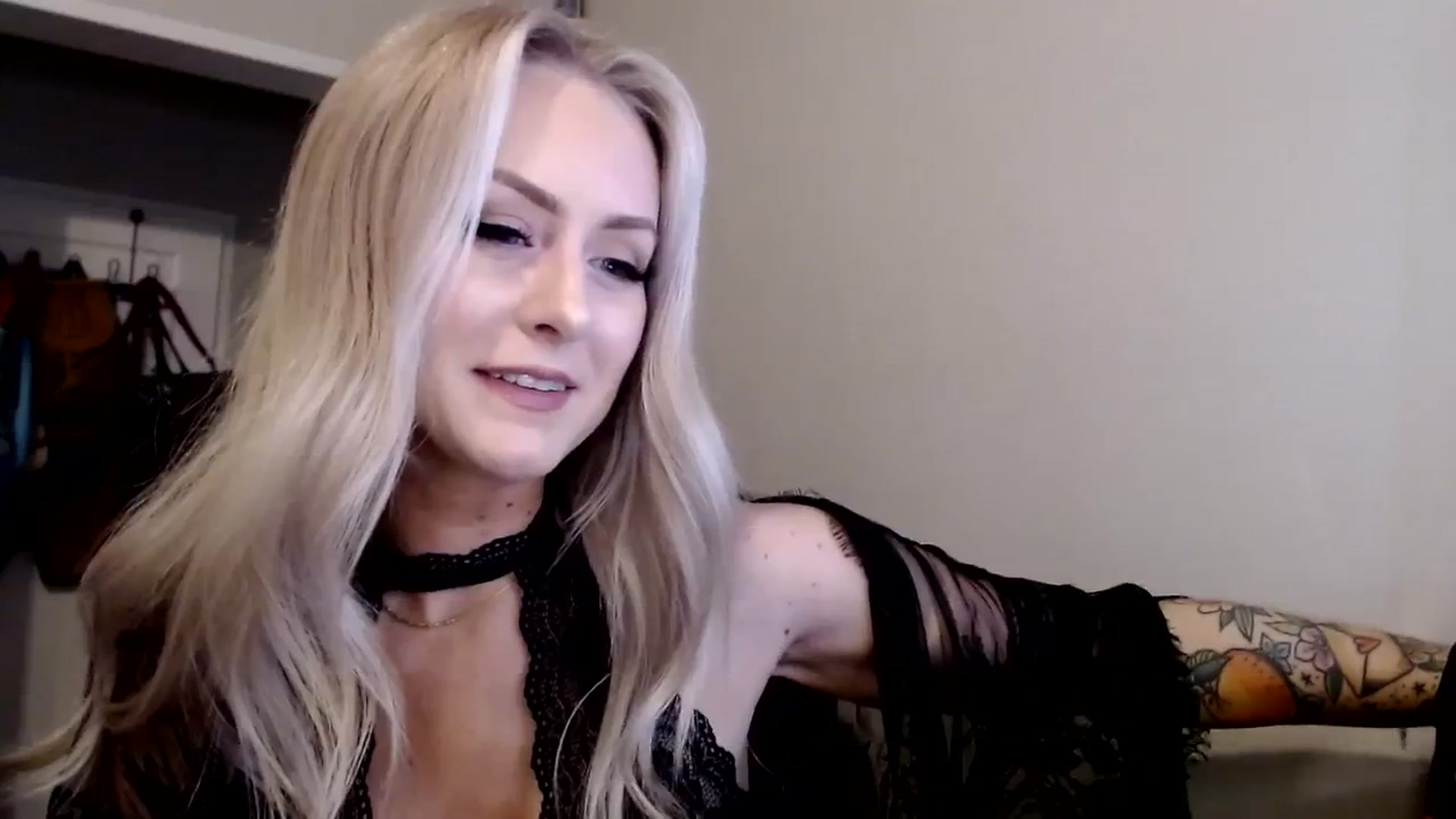 Gallery image thumbnail from babyaustyn's myfreecams stream on, 01/01/2024, 08:04 image 10 of 20