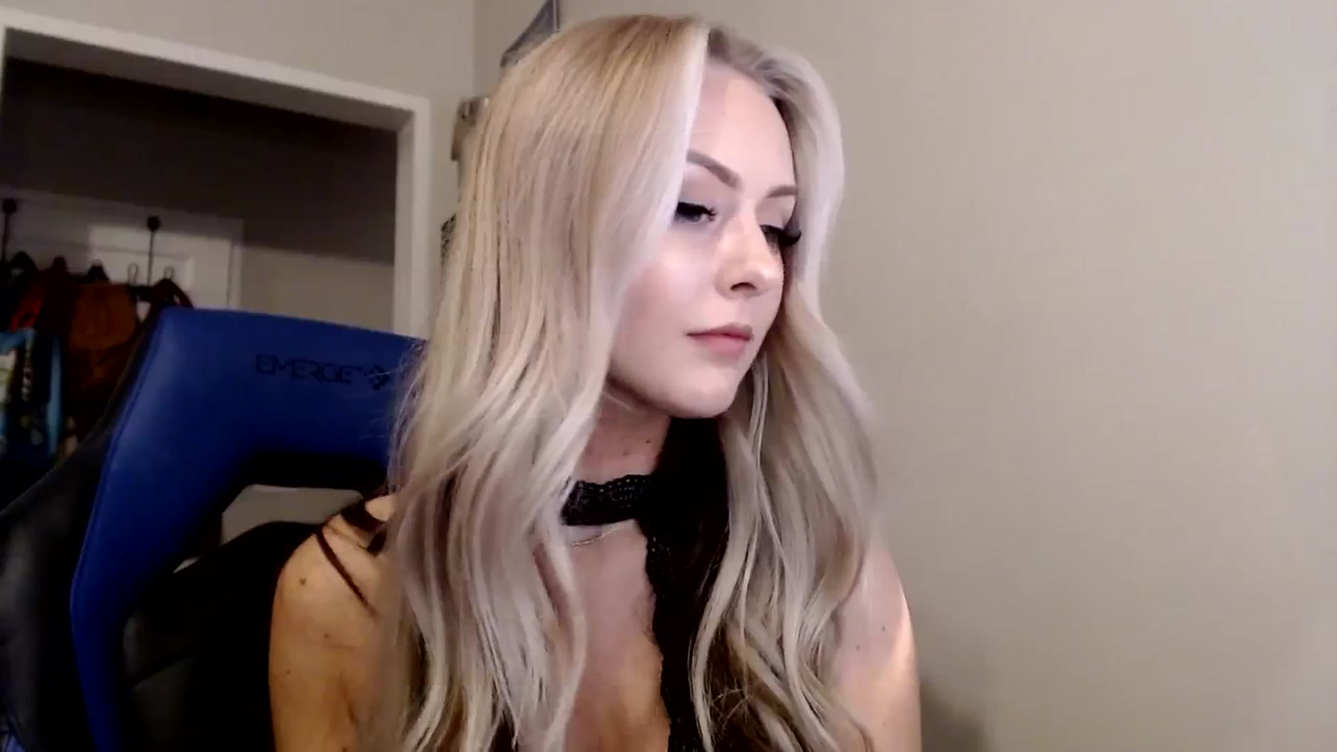 Gallery image thumbnail from babyaustyn's myfreecams stream on, 01/01/2024, 08:58 image 14 of 20