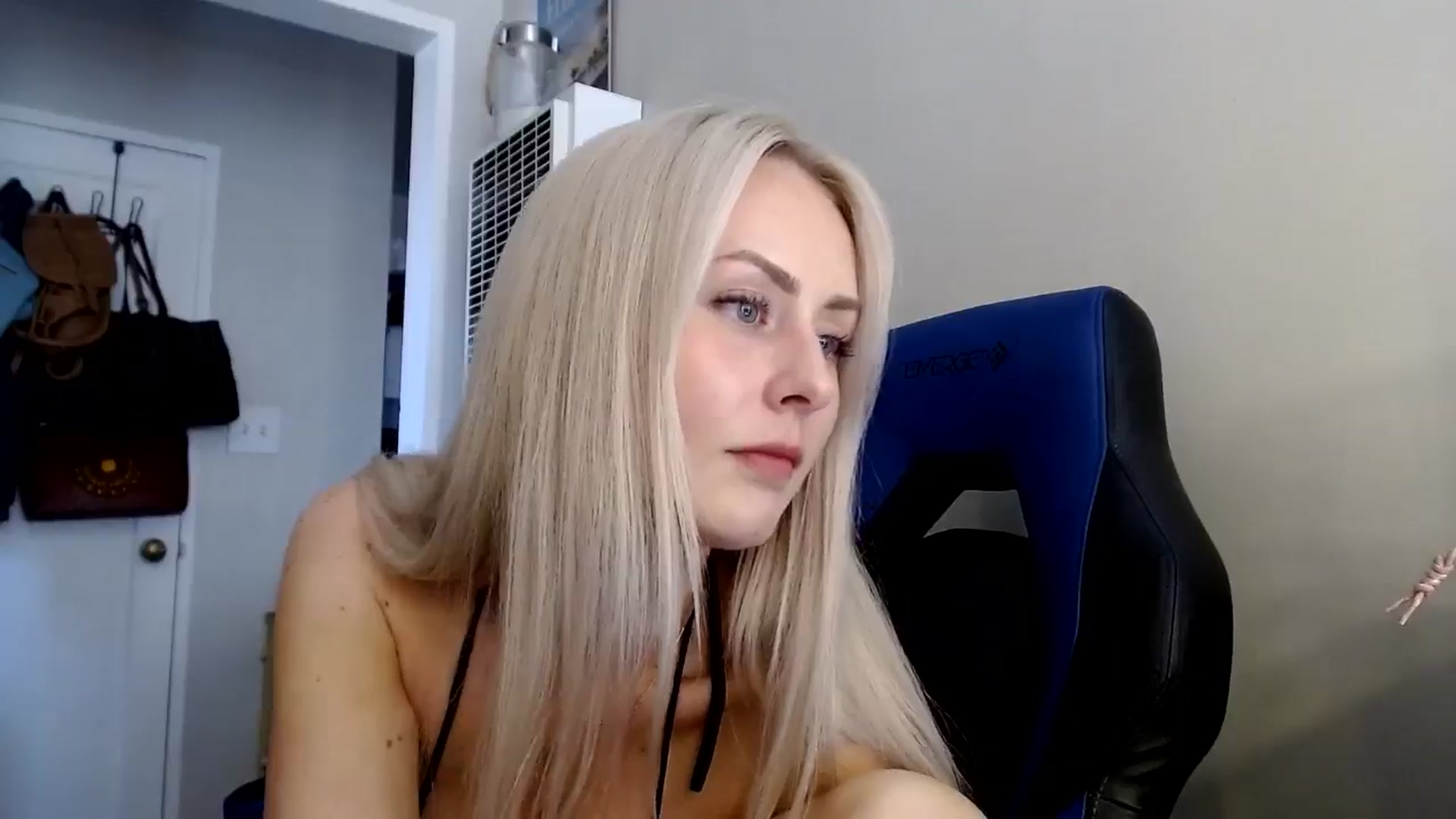 Gallery image thumbnail from babyaustyn's myfreecams stream on, 05/14/2024, 21:41 image 10 of 20