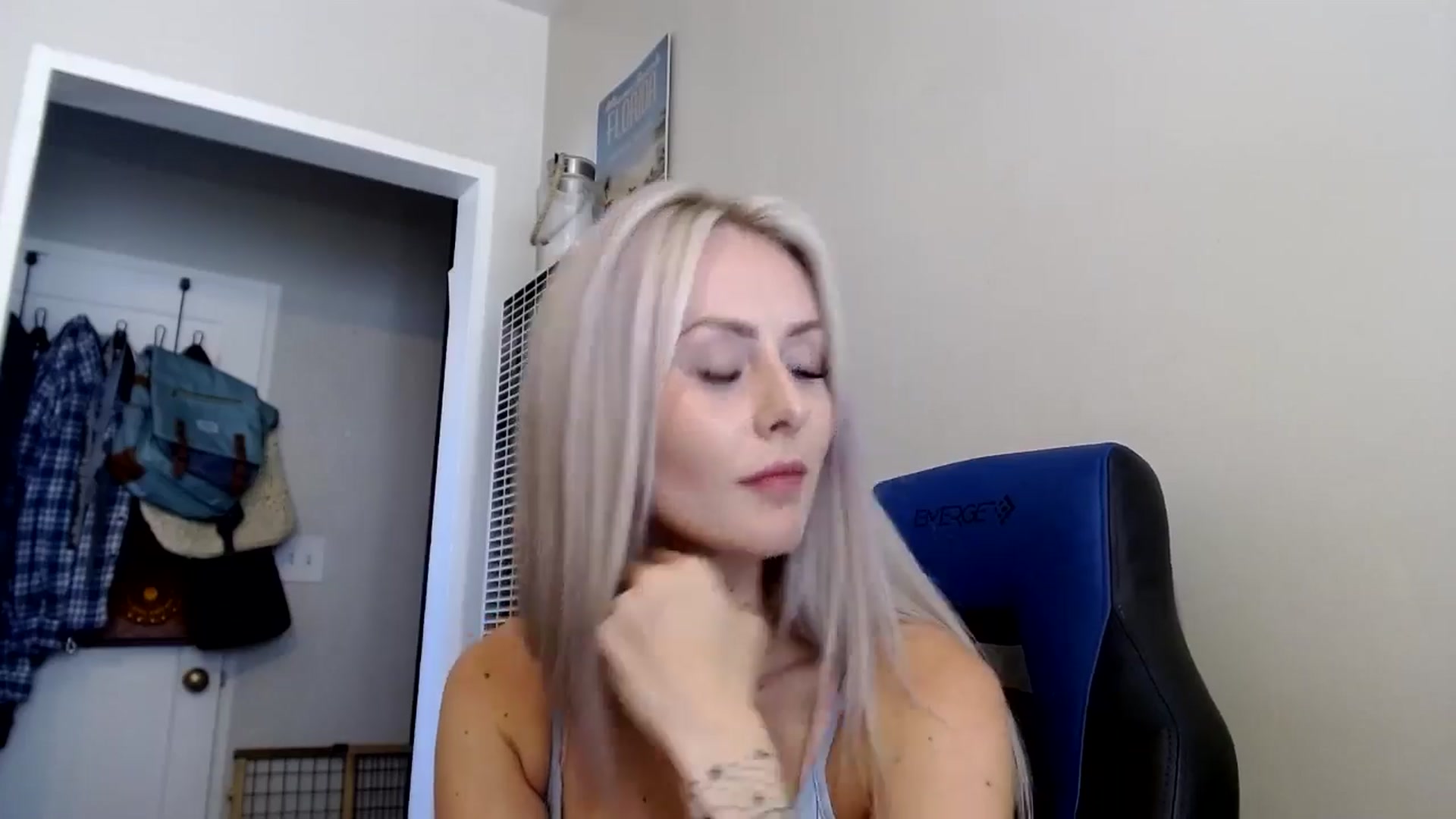 Gallery image thumbnail from babyaustyn's myfreecams stream on, 08/06/2024, 21:56 image 18 of 20