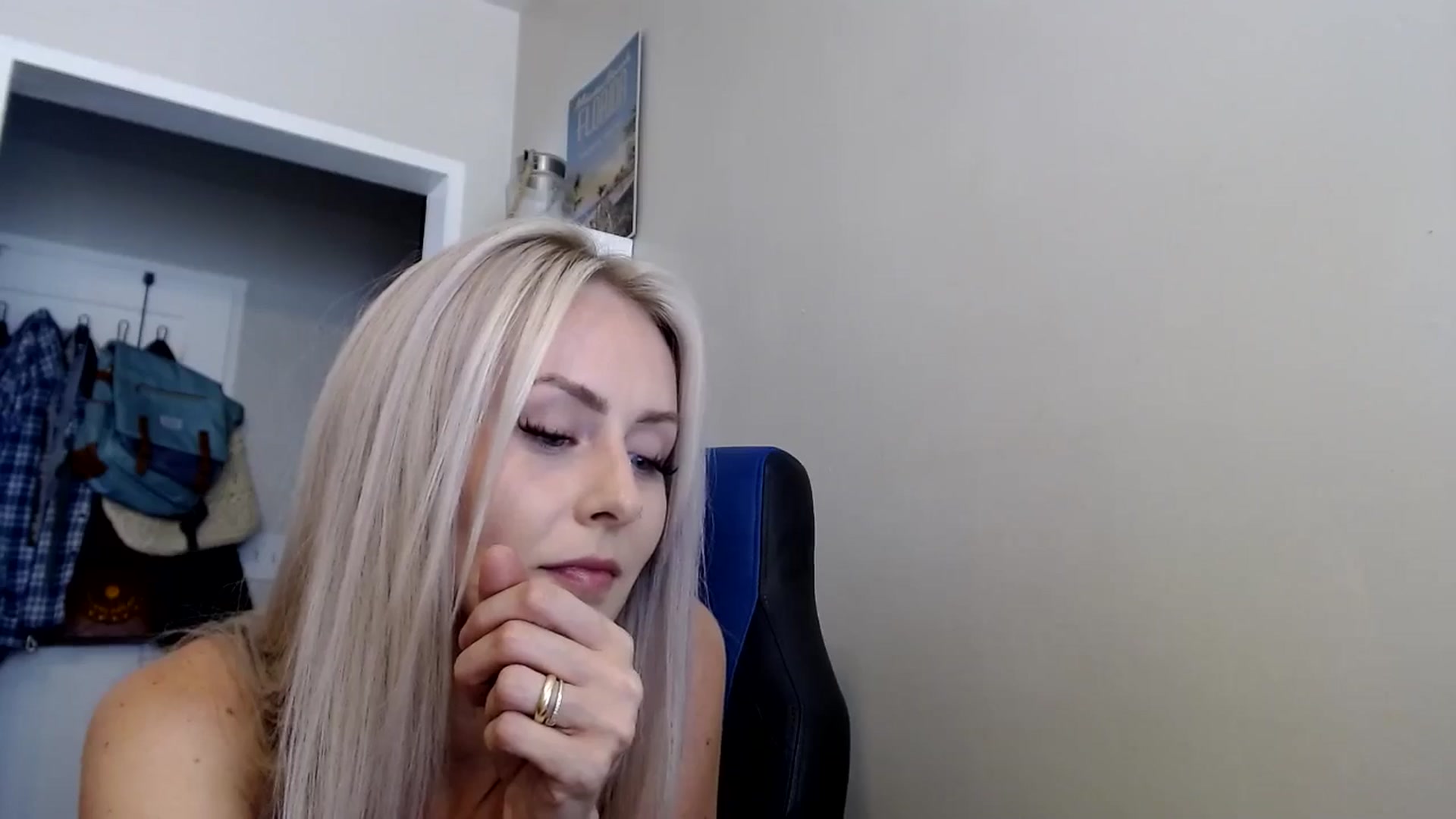 Gallery image thumbnail from babyaustyn's myfreecams stream on, 08/06/2024, 21:56 image 9 of 20