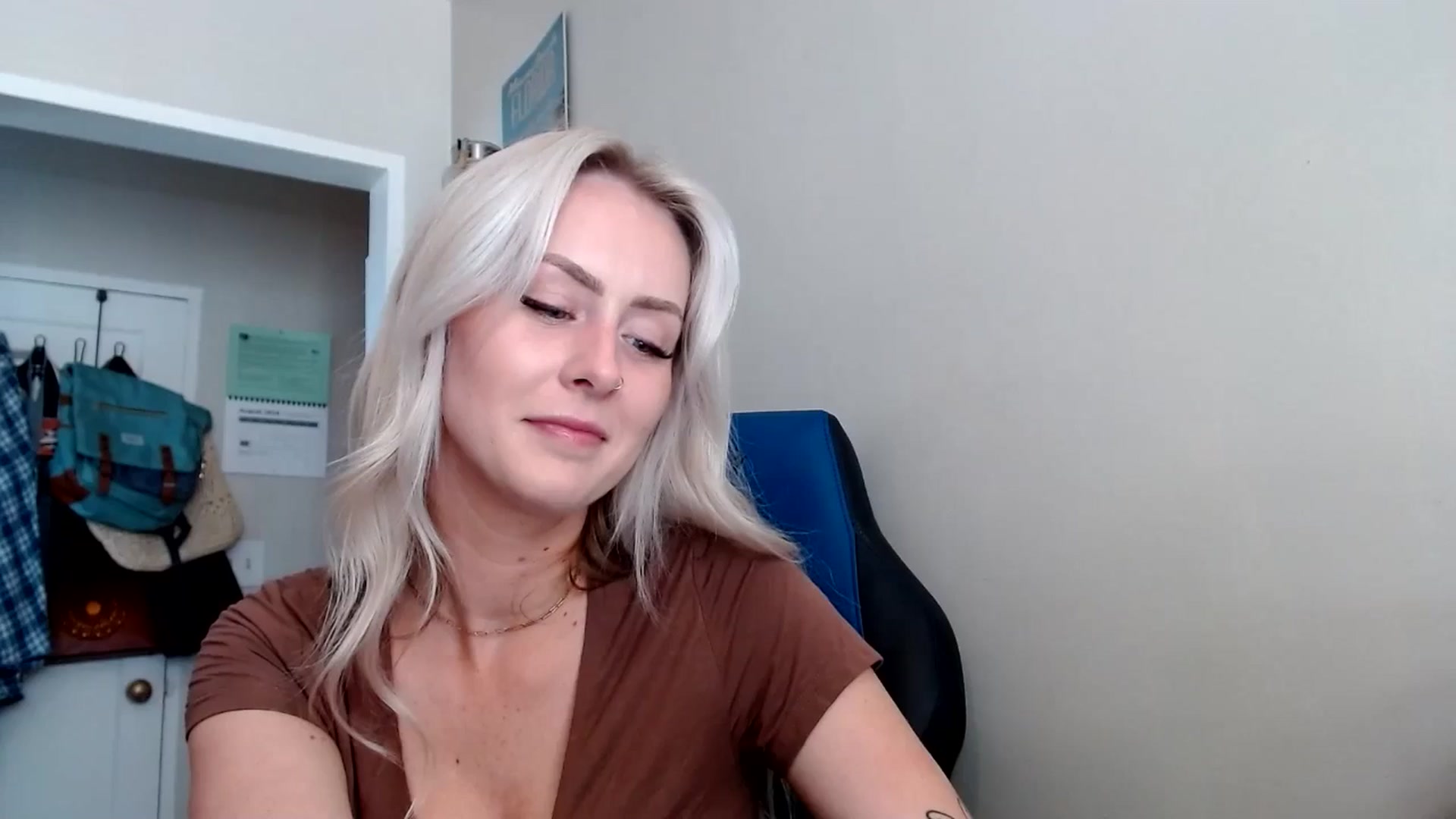 Gallery image thumbnail from babyaustyn's myfreecams stream on, 08/20/2024, 18:28 image 14 of 20