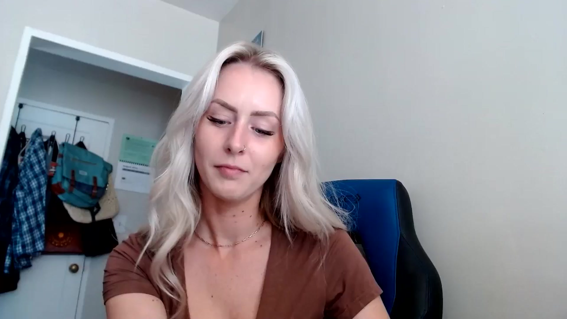 Gallery image thumbnail from babyaustyn's myfreecams stream on, 08/20/2024, 18:28 image 1 of 20