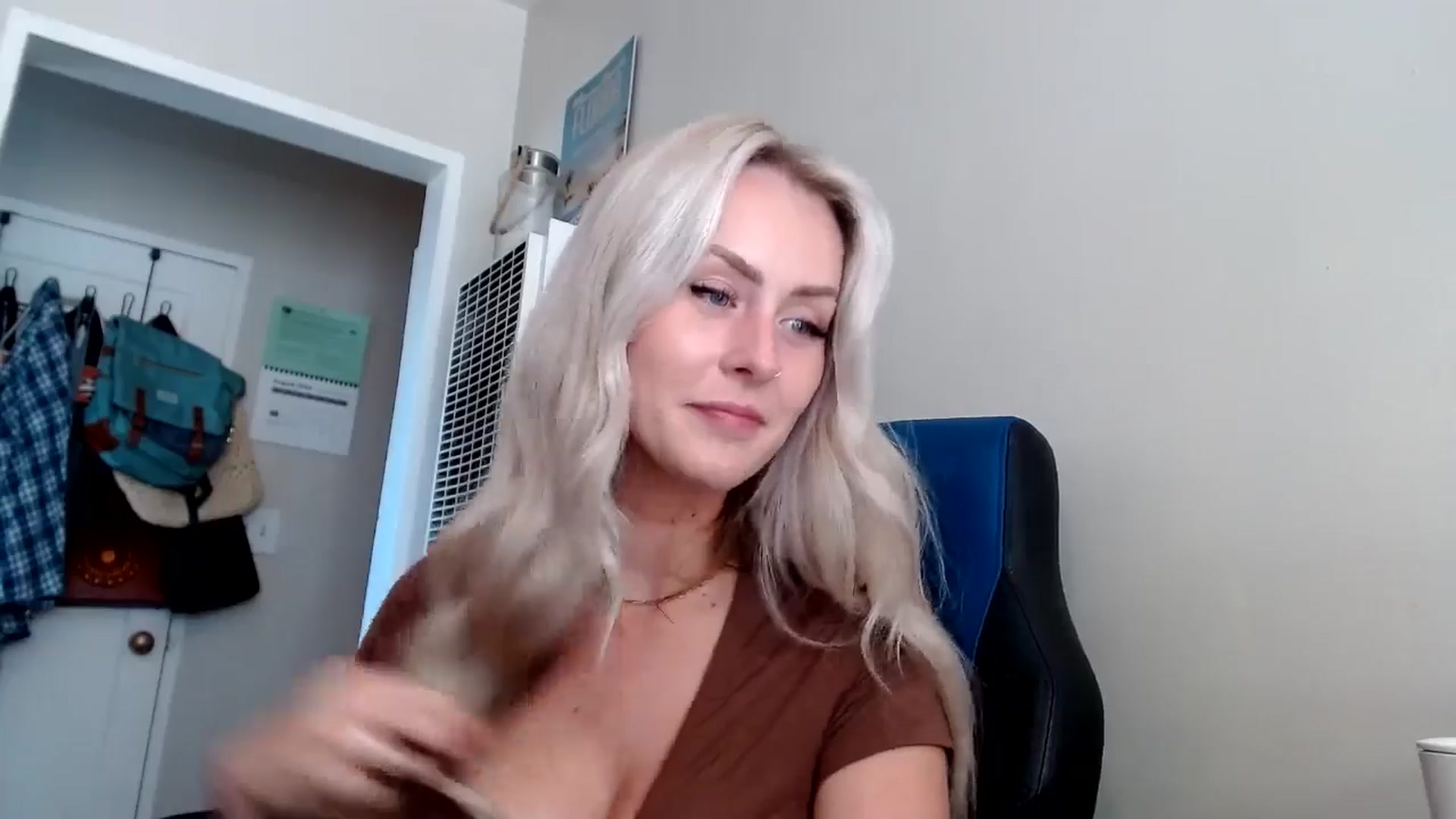 Gallery image thumbnail from babyaustyn's myfreecams stream on, 08/20/2024, 18:28 image 9 of 20