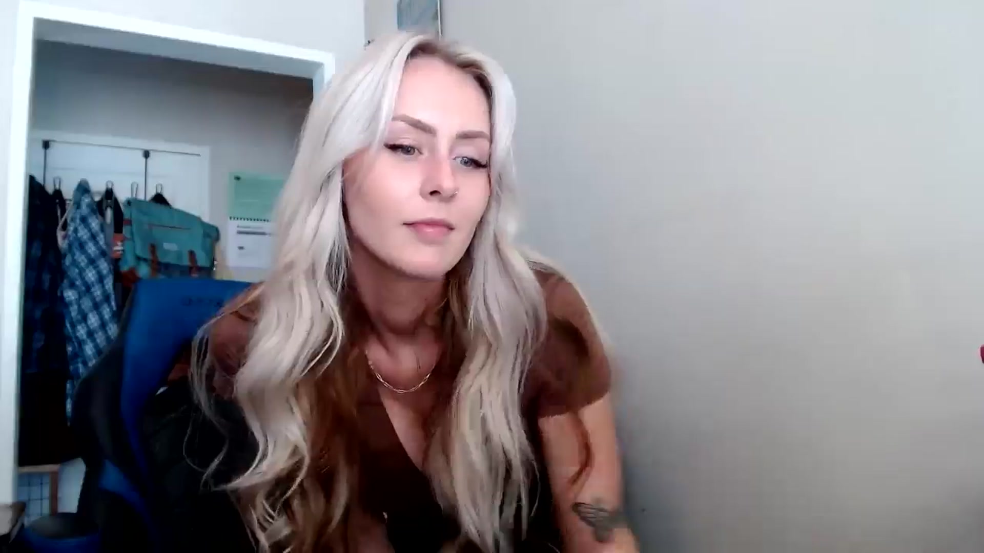 Gallery image thumbnail from babyaustyn's myfreecams stream on, 08/20/2024, 18:55 image 16 of 20